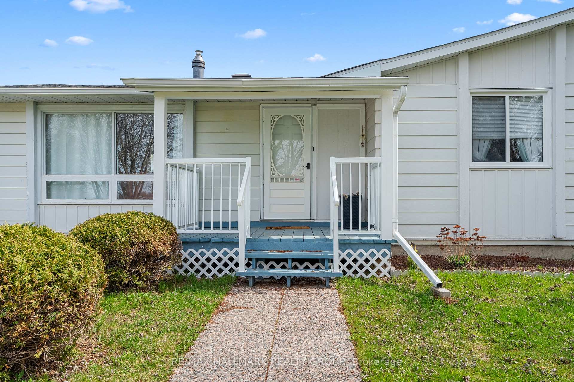 Photo 5 of 3756 Dunrobin Road, Ottawa, Dunrobin Shores — HOMEH