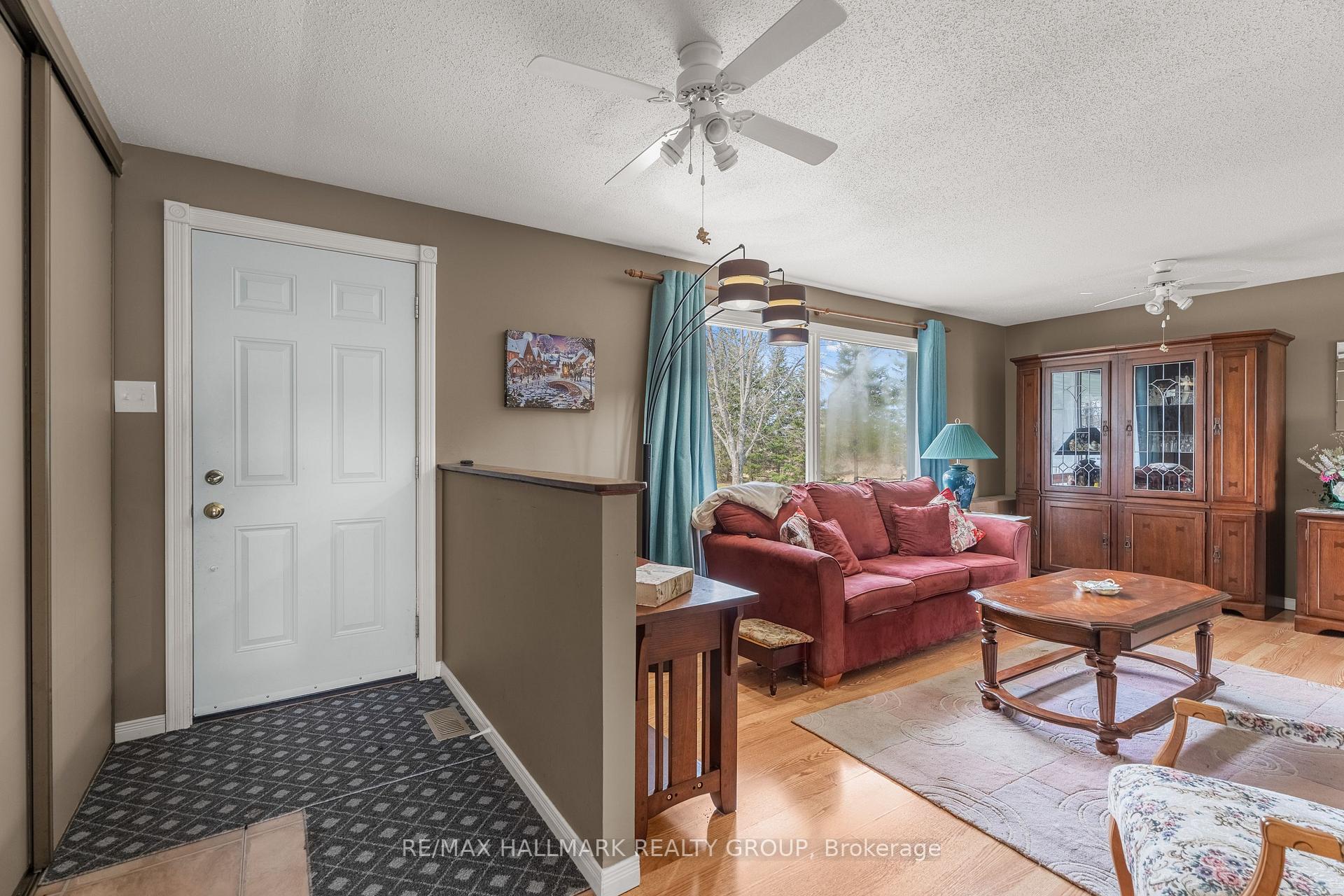 Photo 7 of 3756 Dunrobin Road, Ottawa, Dunrobin Shores — HOMEH