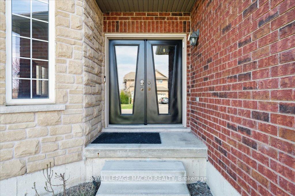 Photo 9 of 157 Fletcher Road, Hamilton, Rural Glanbrook — HOMEH