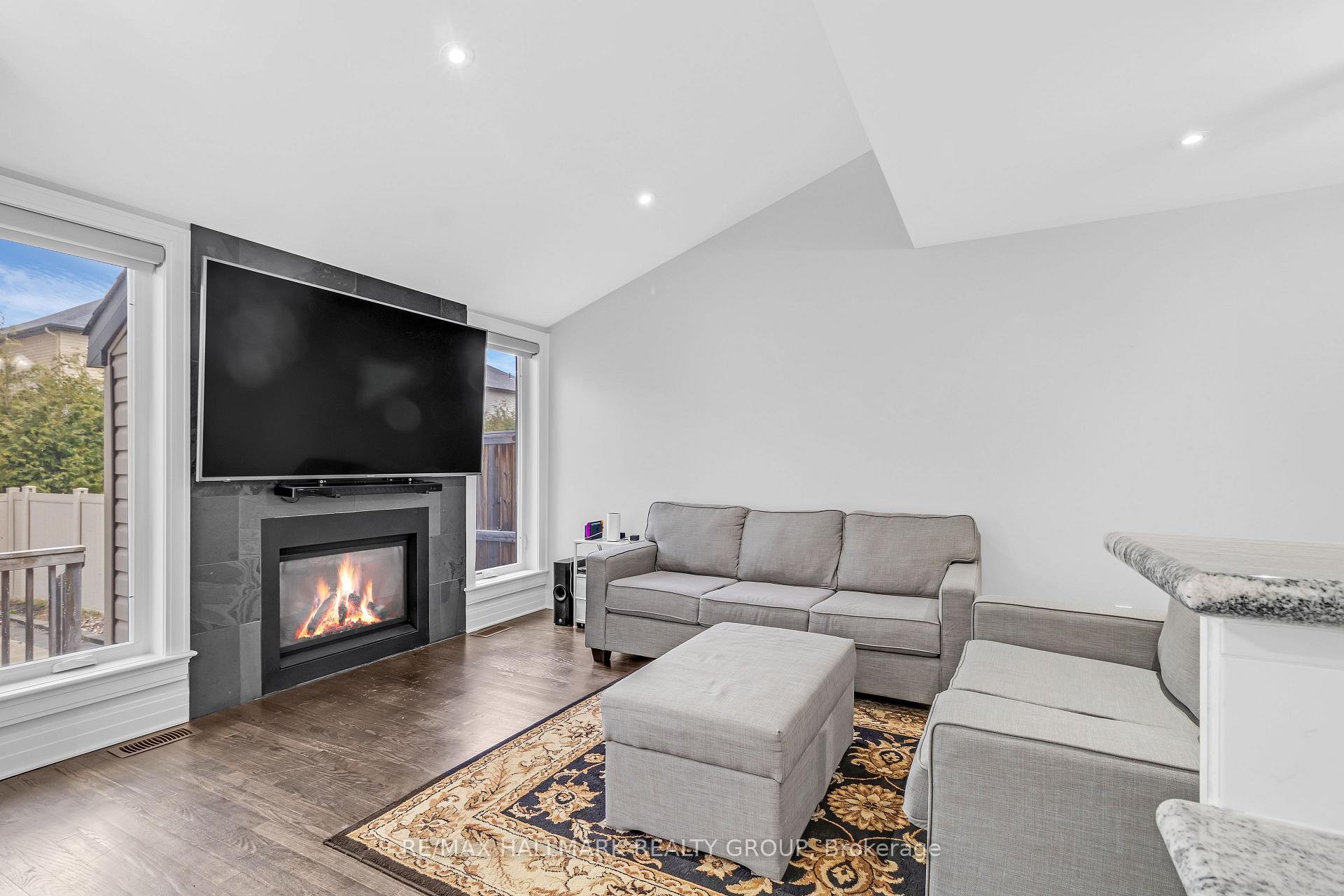 Photo 6 of 128 Woodhurst Crescent, Ottawa, Stittsville (South) — HOMEH