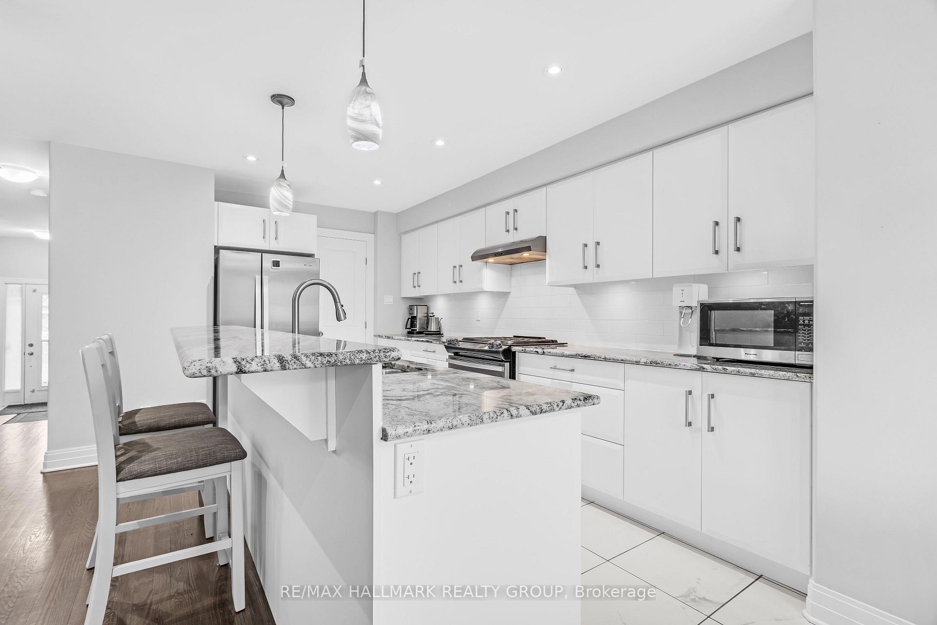 Photo 10 of 128 Woodhurst Crescent, Ottawa, Stittsville (South) — HOMEH