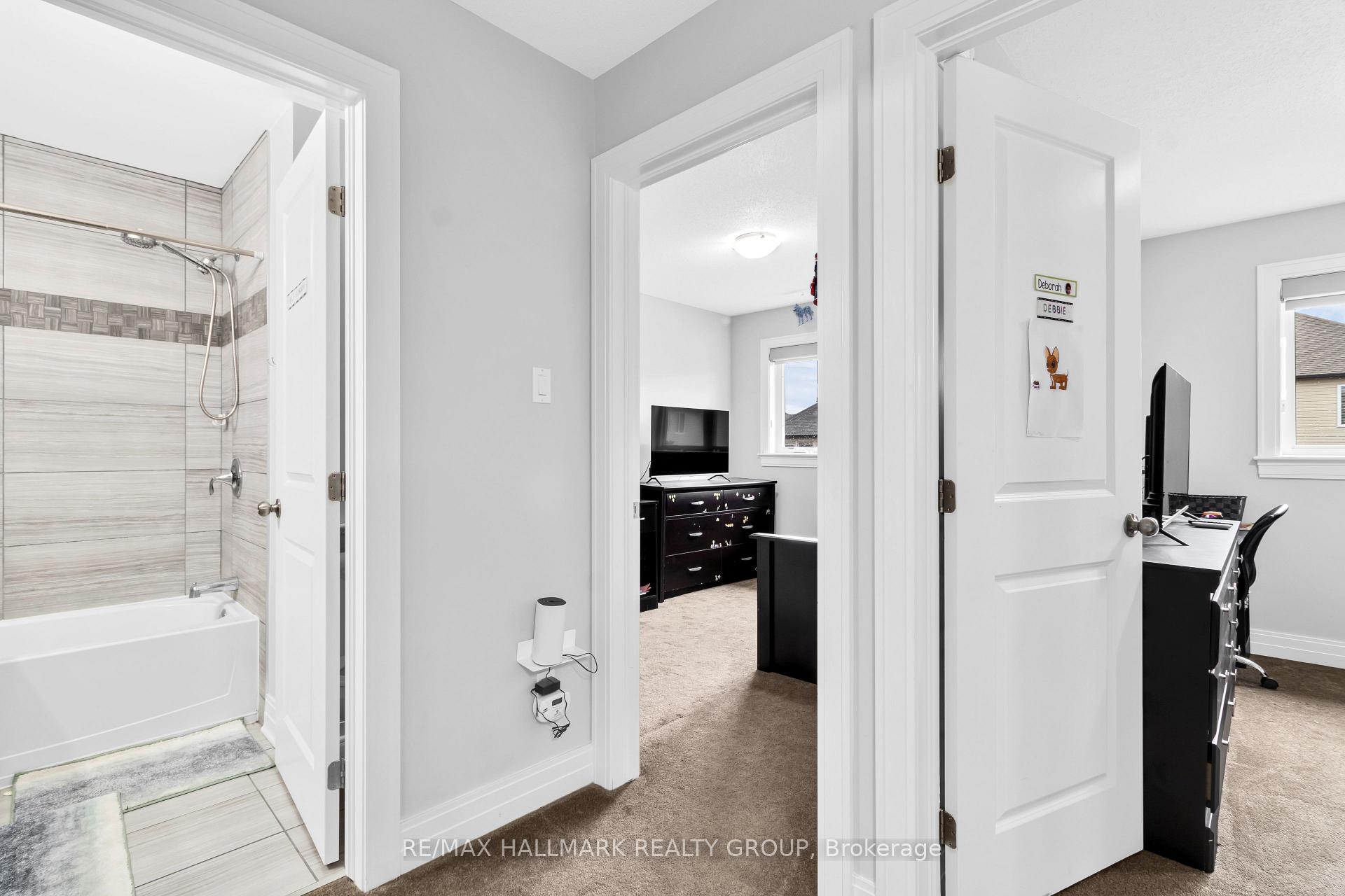 Photo 17 of 128 Woodhurst Crescent, Ottawa, Stittsville (South) — HOMEH