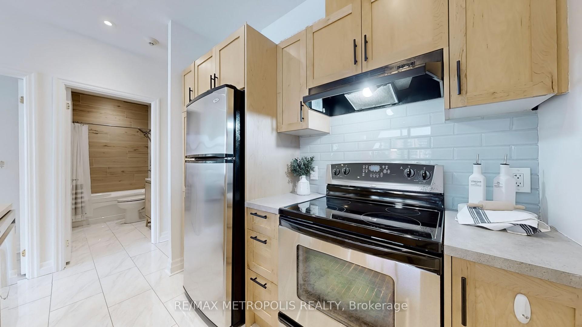 Photo 6 of Unit 619, 44 Bond Street W, Oshawa, O'Neill — HOMEH