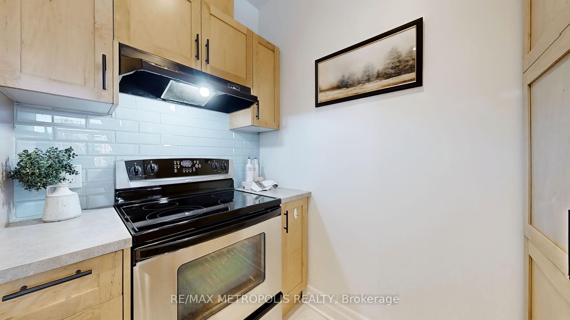 Photo 7 of Unit 619, 44 Bond Street W, Oshawa, O'Neill — HOMEH