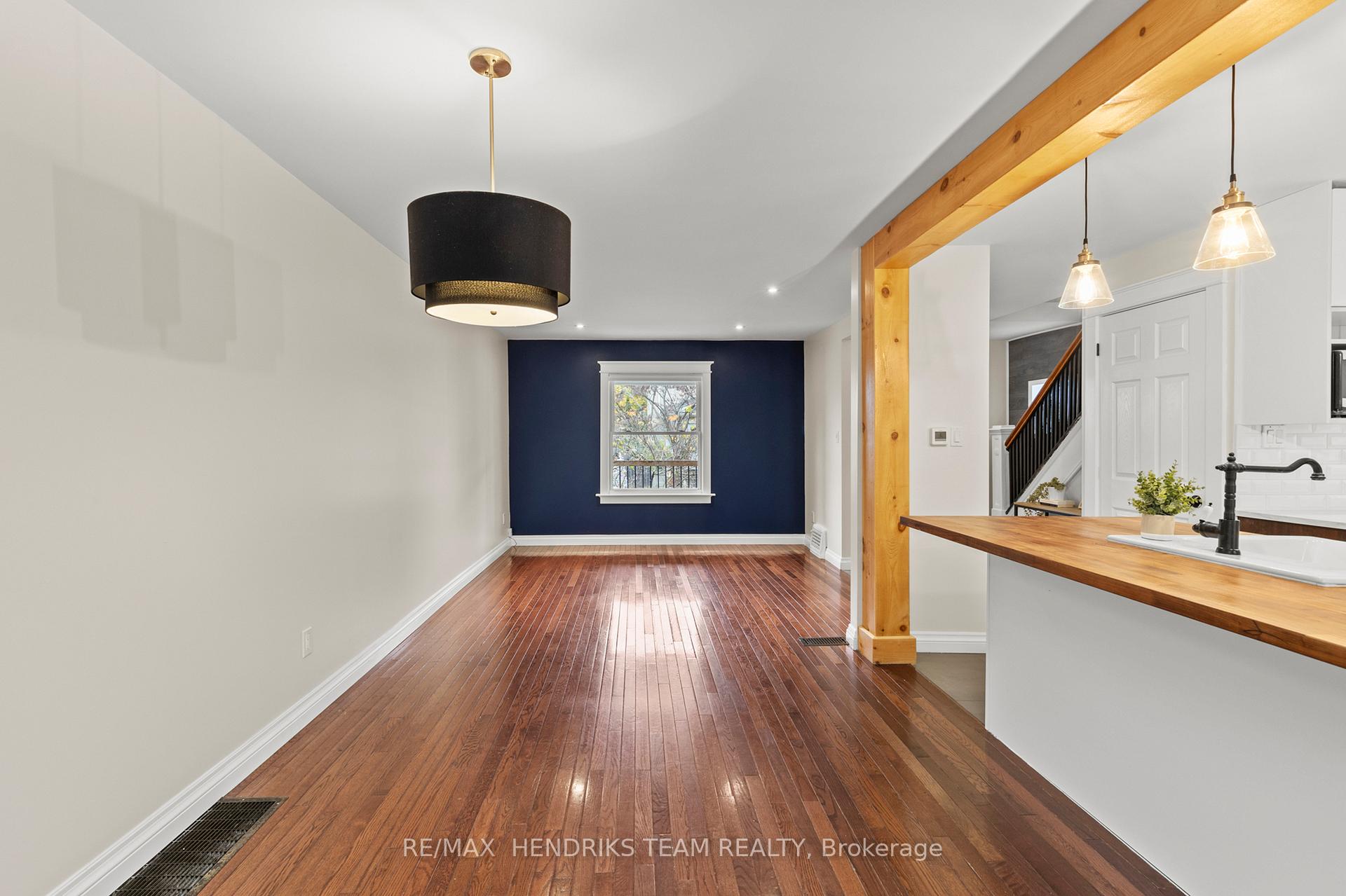 Photo 9 of 102 Lowell Avenue, St. Catharines, Downtown — HOMEH