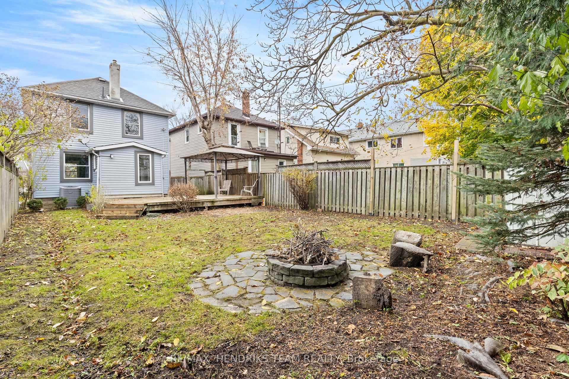 Photo 17 of 102 Lowell Avenue, St. Catharines, Downtown — HOMEH