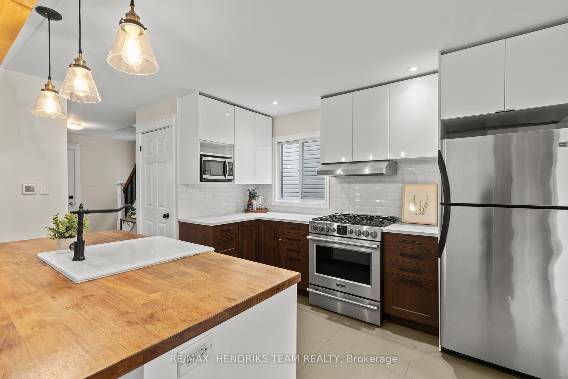 Photo 25 of 102 Lowell Avenue, St. Catharines, Downtown — HOMEH