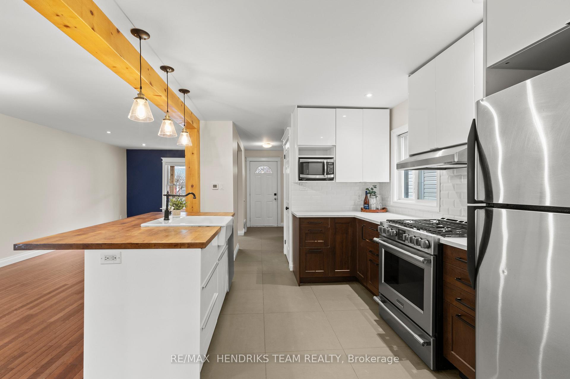 Photo 26 of 102 Lowell Avenue, St. Catharines, Downtown — HOMEH