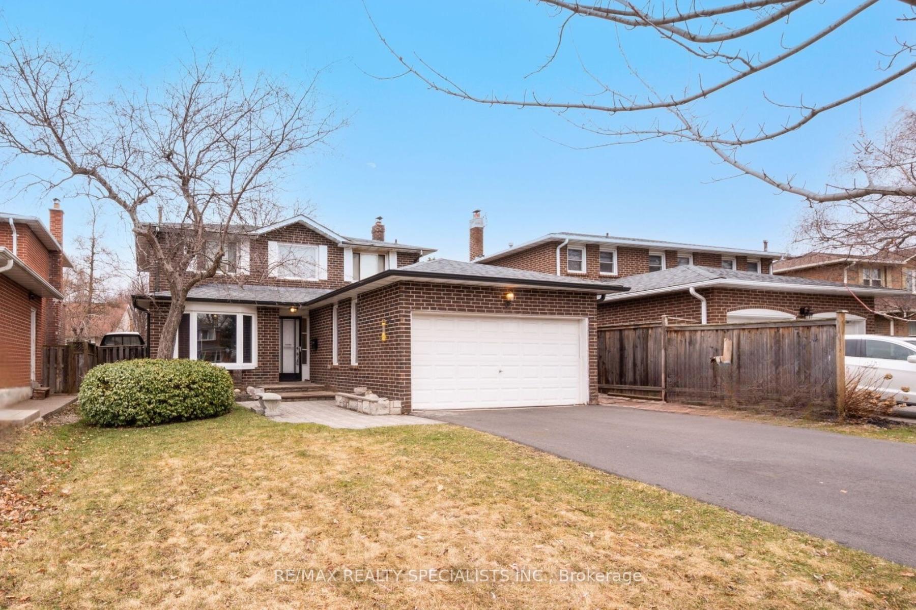 Front of 19 Blenheim Drive