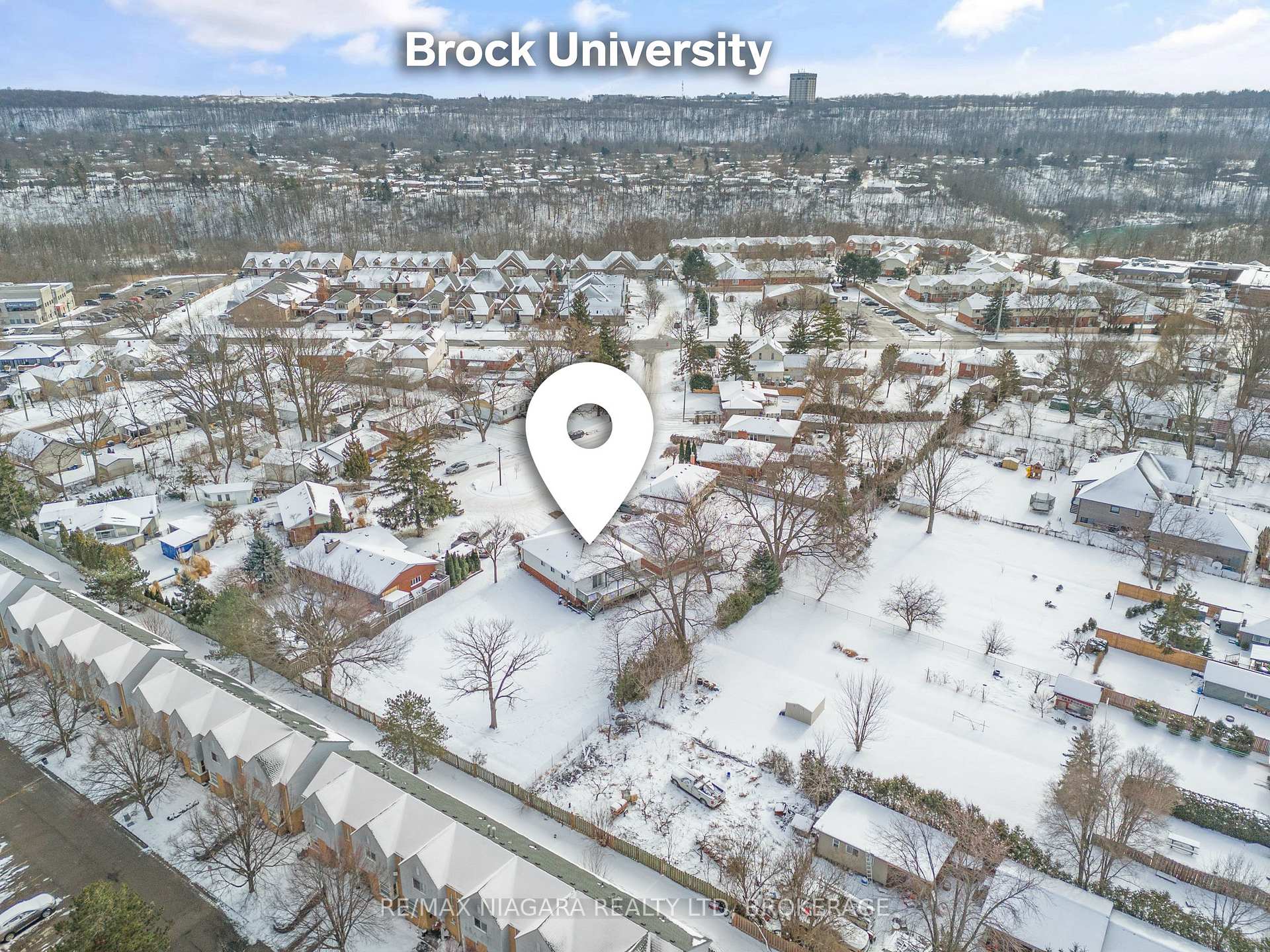 Photo 29 of 9 1/2 Greenock Circle, St. Catharines, Western Hill — HOMEH