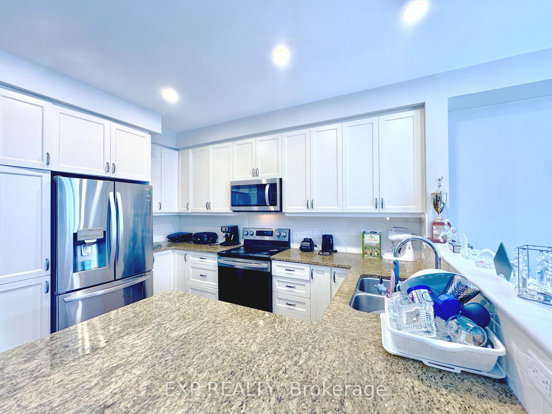 Photo 3 of 534 Muscari Street, Ottawa, Blossom Park/Kemp Park/Findlay Creek — HOMEH