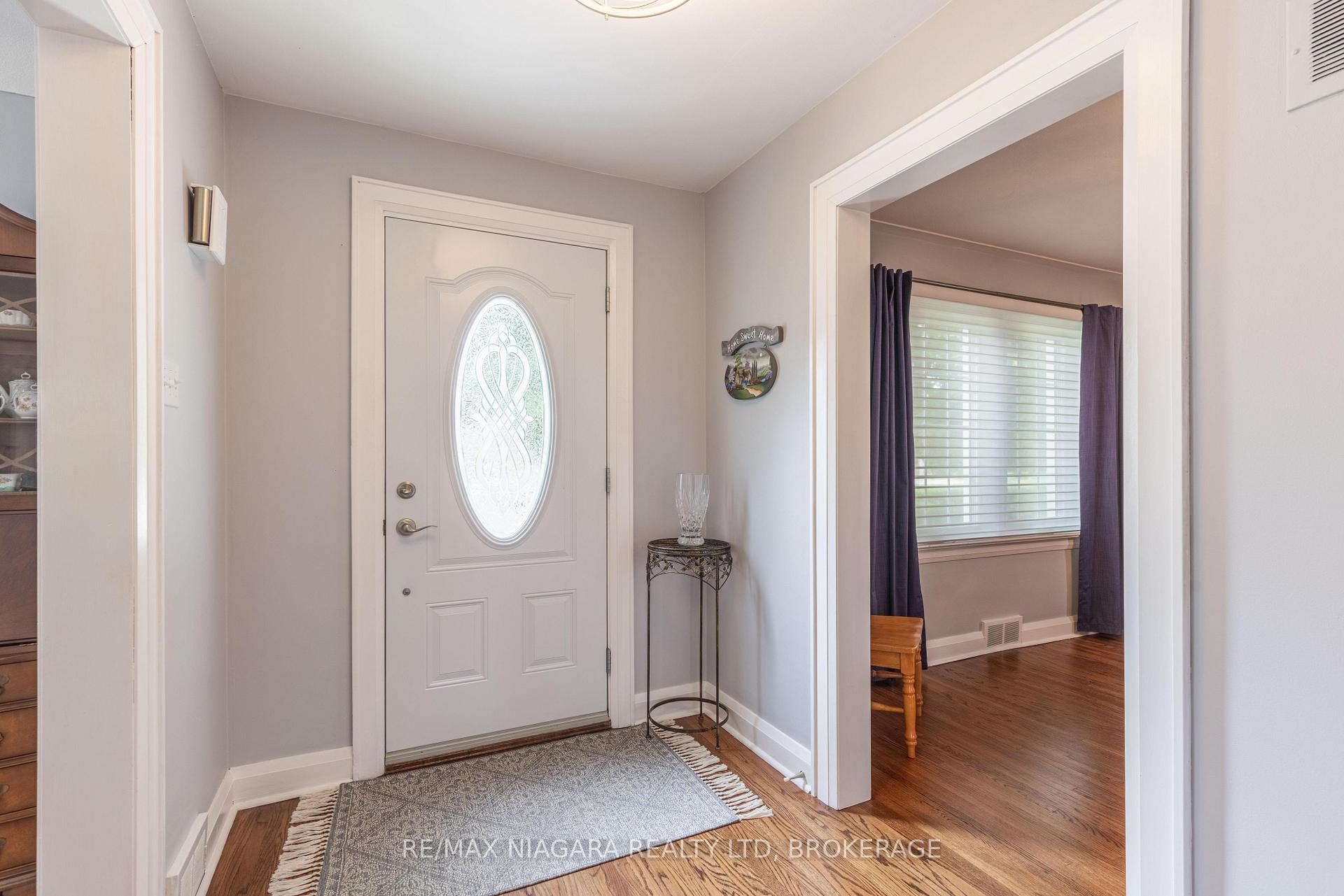 Photo 4 of 368 Linwell Road, St. Catharines, Vine/Linwell — HOMEH
