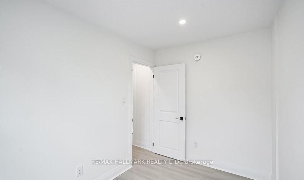 Photo 9 of 1 Tasker Street, St. Catharines, E. Chester — HOMEH