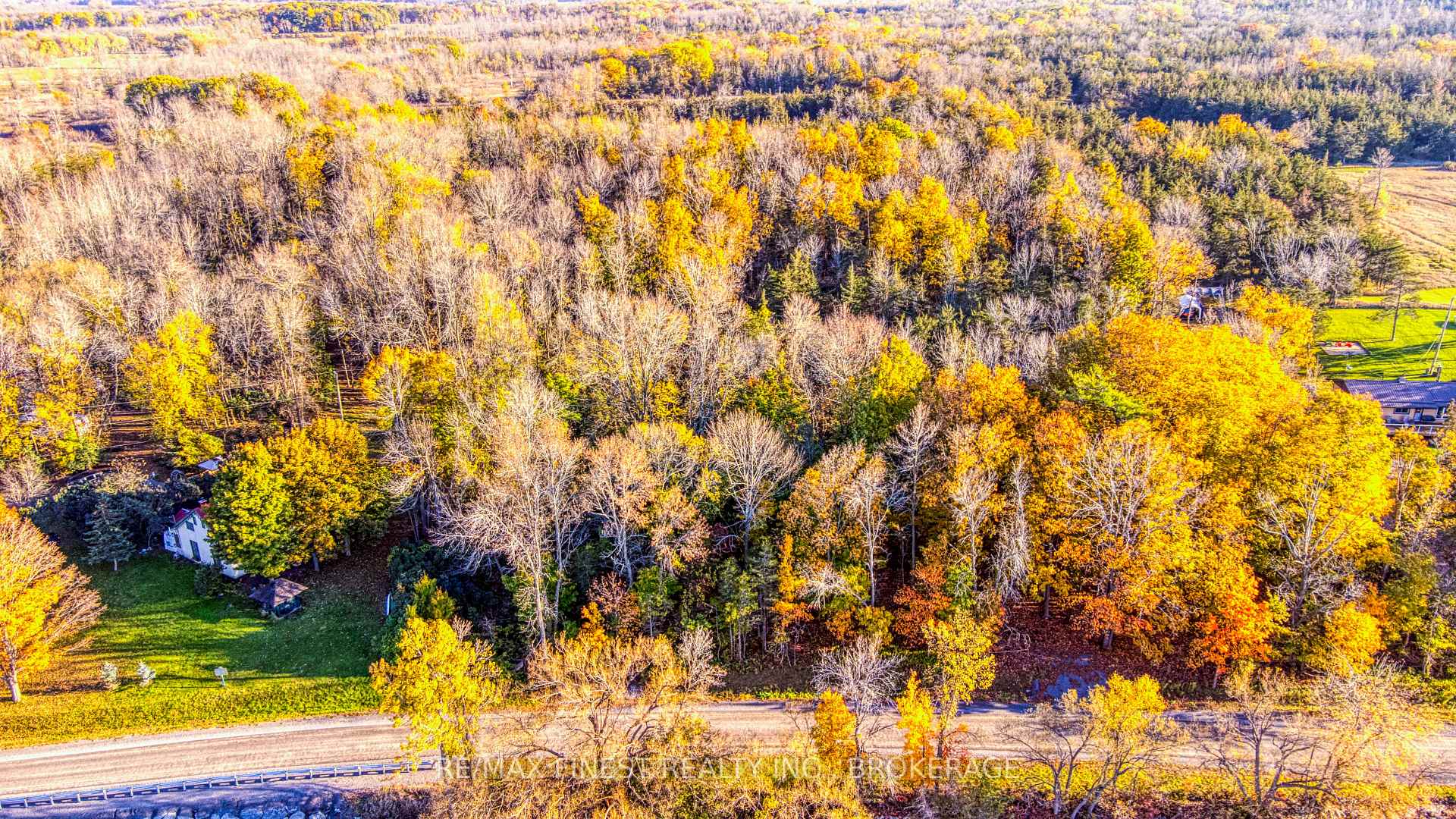 Photo 10 of 14100 Front Road, Frontenac Islands, The Islands — HOMEH