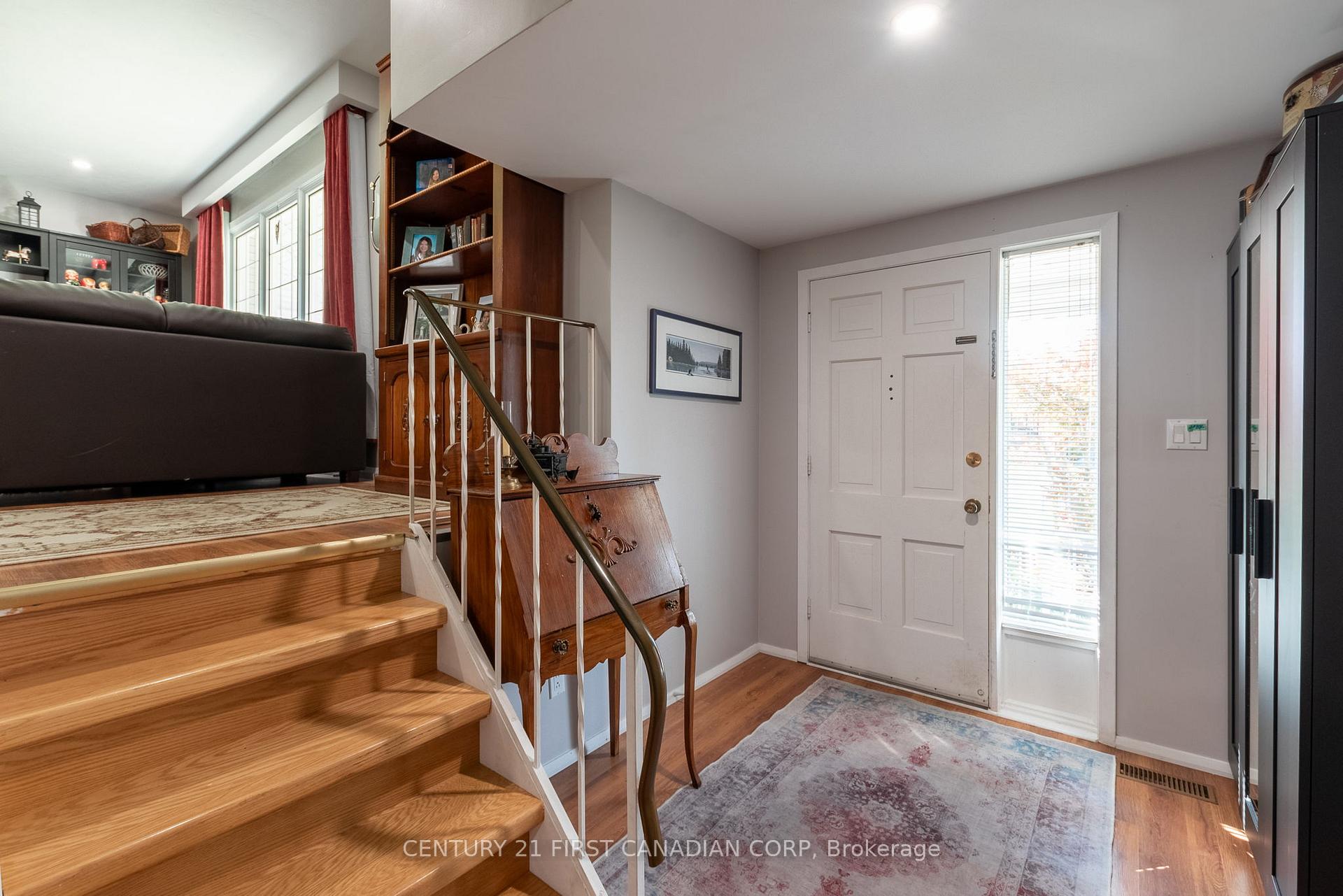 Photo 2 of 53 Dunwich Drive, St. Thomas — HOMEH