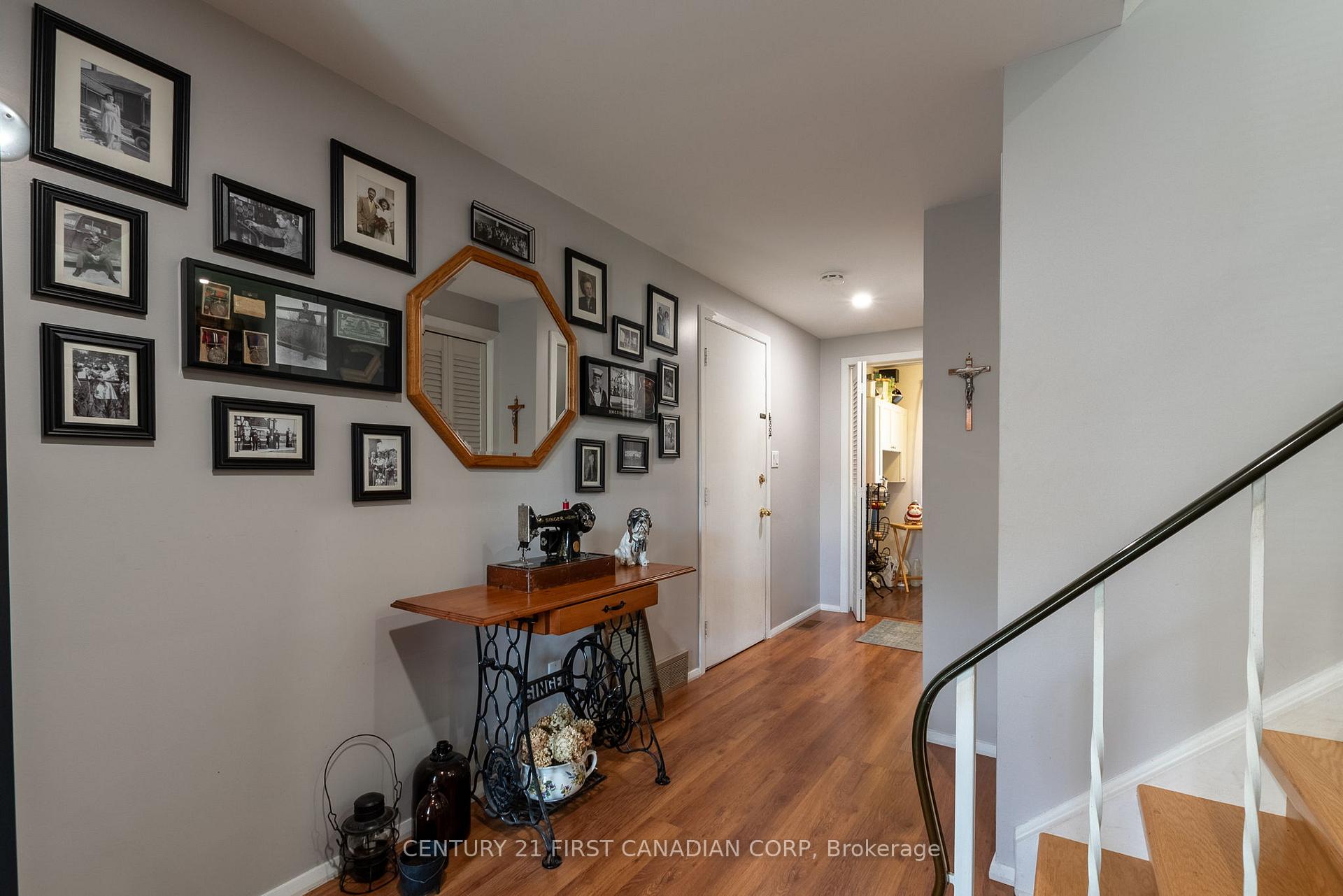 Photo 3 of 53 Dunwich Drive, St. Thomas — HOMEH