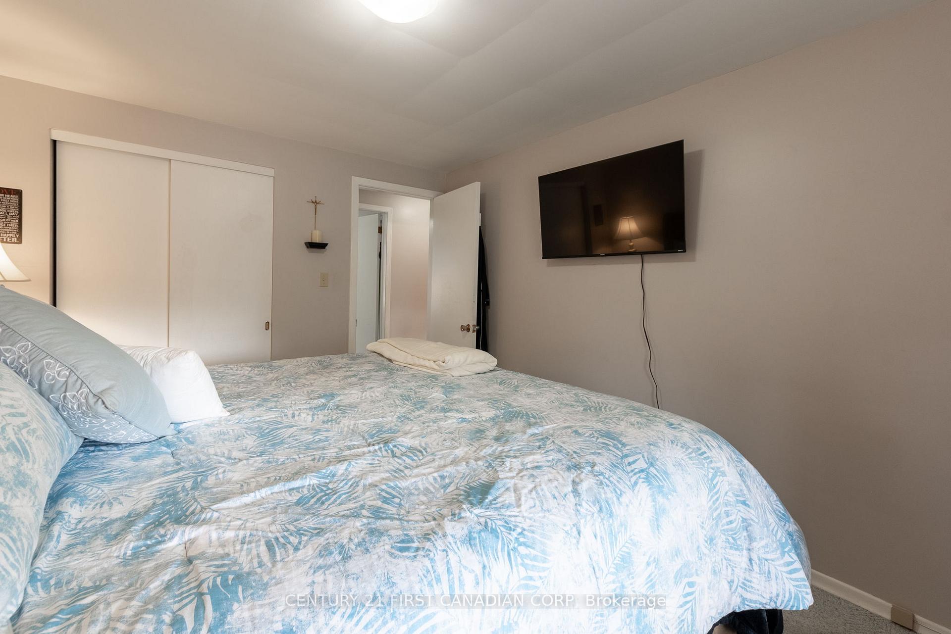 Photo 14 of 53 Dunwich Drive, St. Thomas — HOMEH