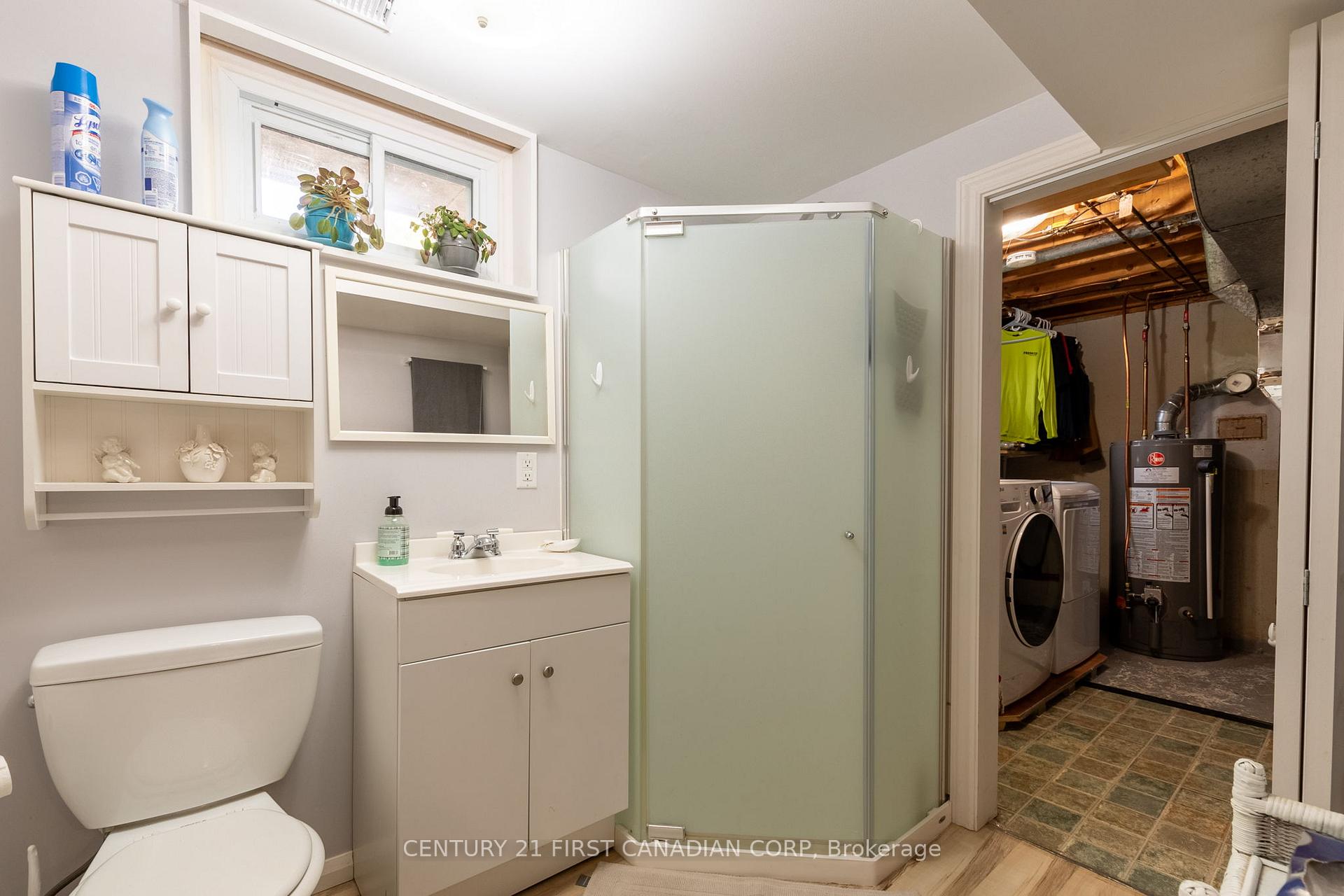 Photo 25 of 53 Dunwich Drive, St. Thomas — HOMEH