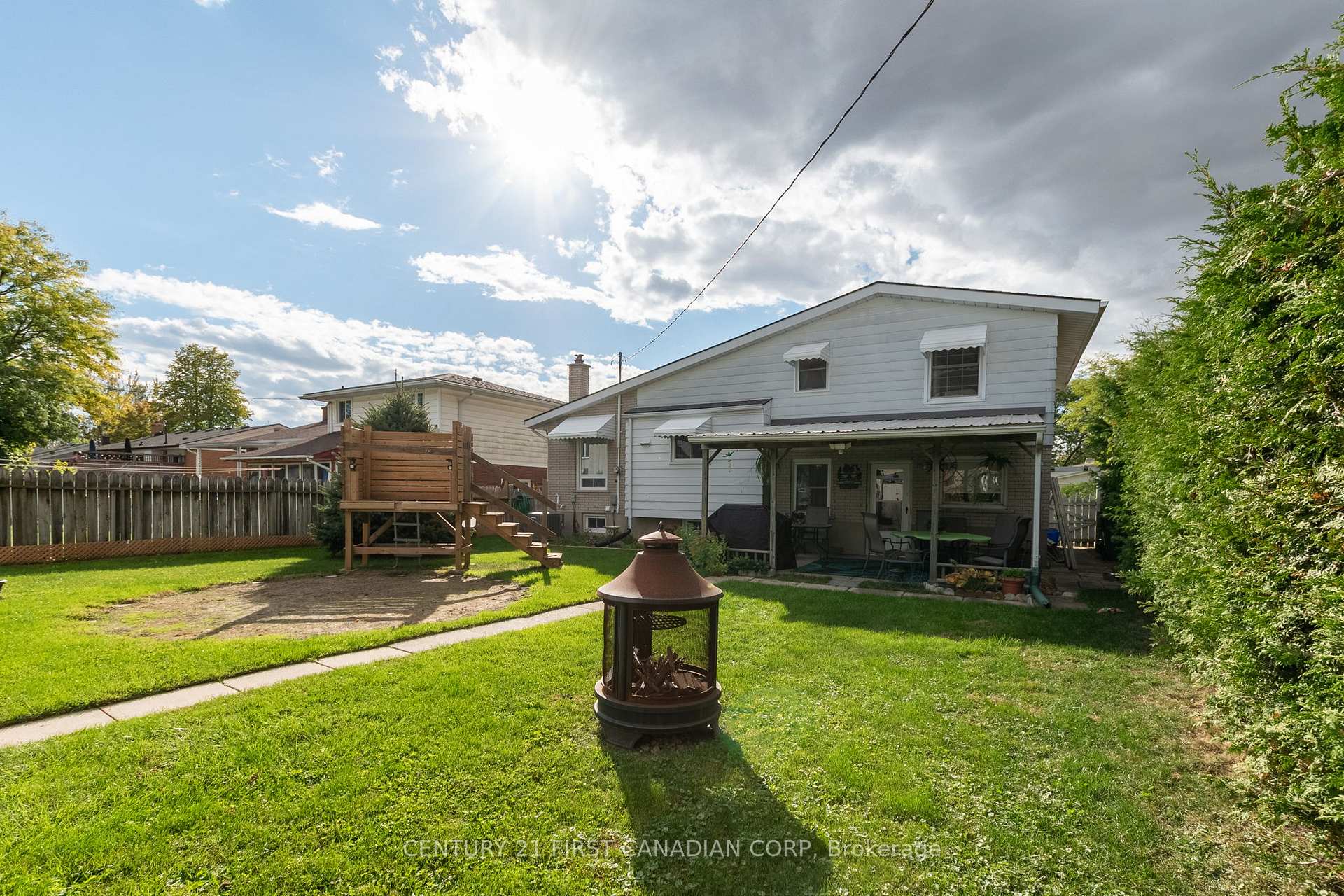 Photo 30 of 53 Dunwich Drive, St. Thomas — HOMEH