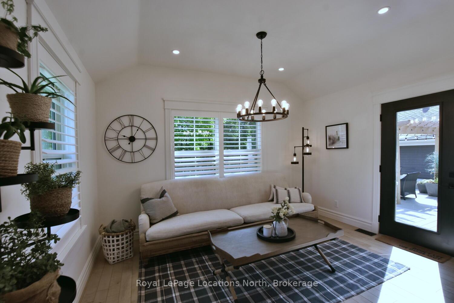 Photo 14 of 44 Napier Street E, Blue Mountains — HOMEH