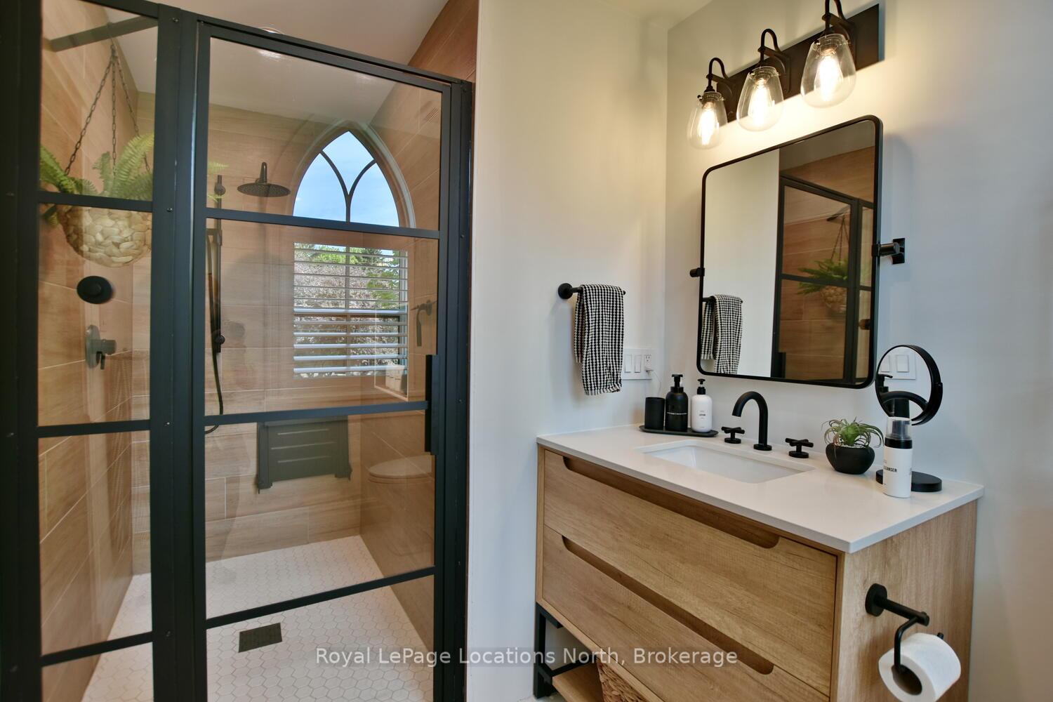 Photo 21 of 44 Napier Street E, Blue Mountains — HOMEH