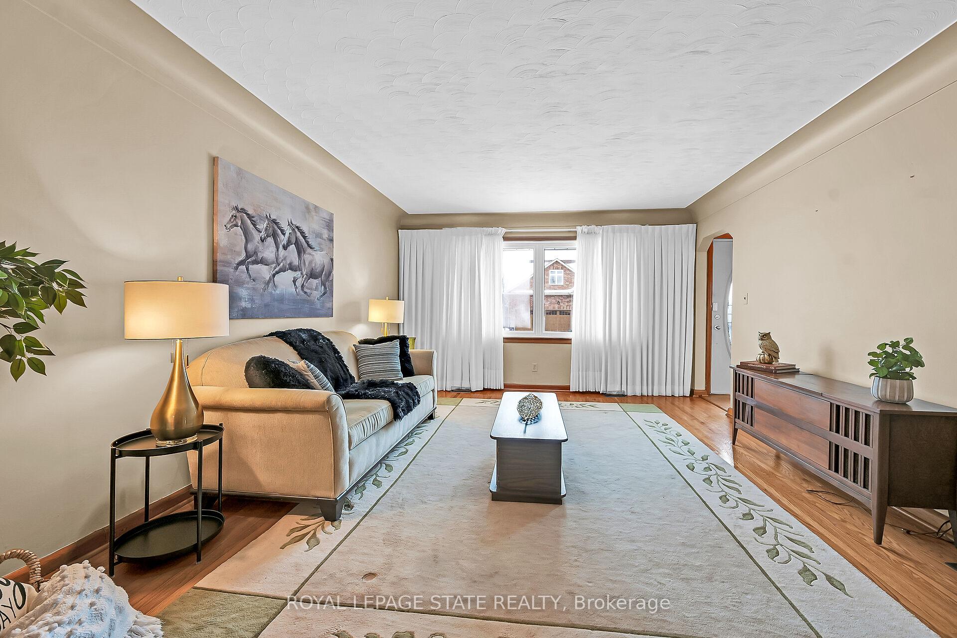 Photo 8 of 118 Charlotte Street, Hamilton, Rosedale — HOMEH