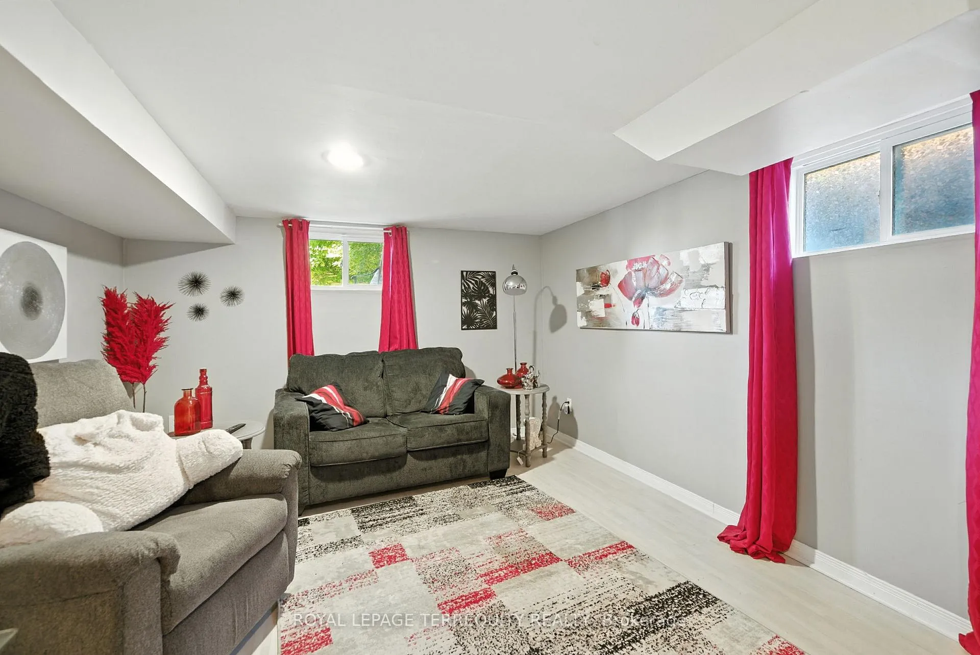 Photo 22 of 254 Cadillac Avenue S, Oshawa, Central — HOMEH