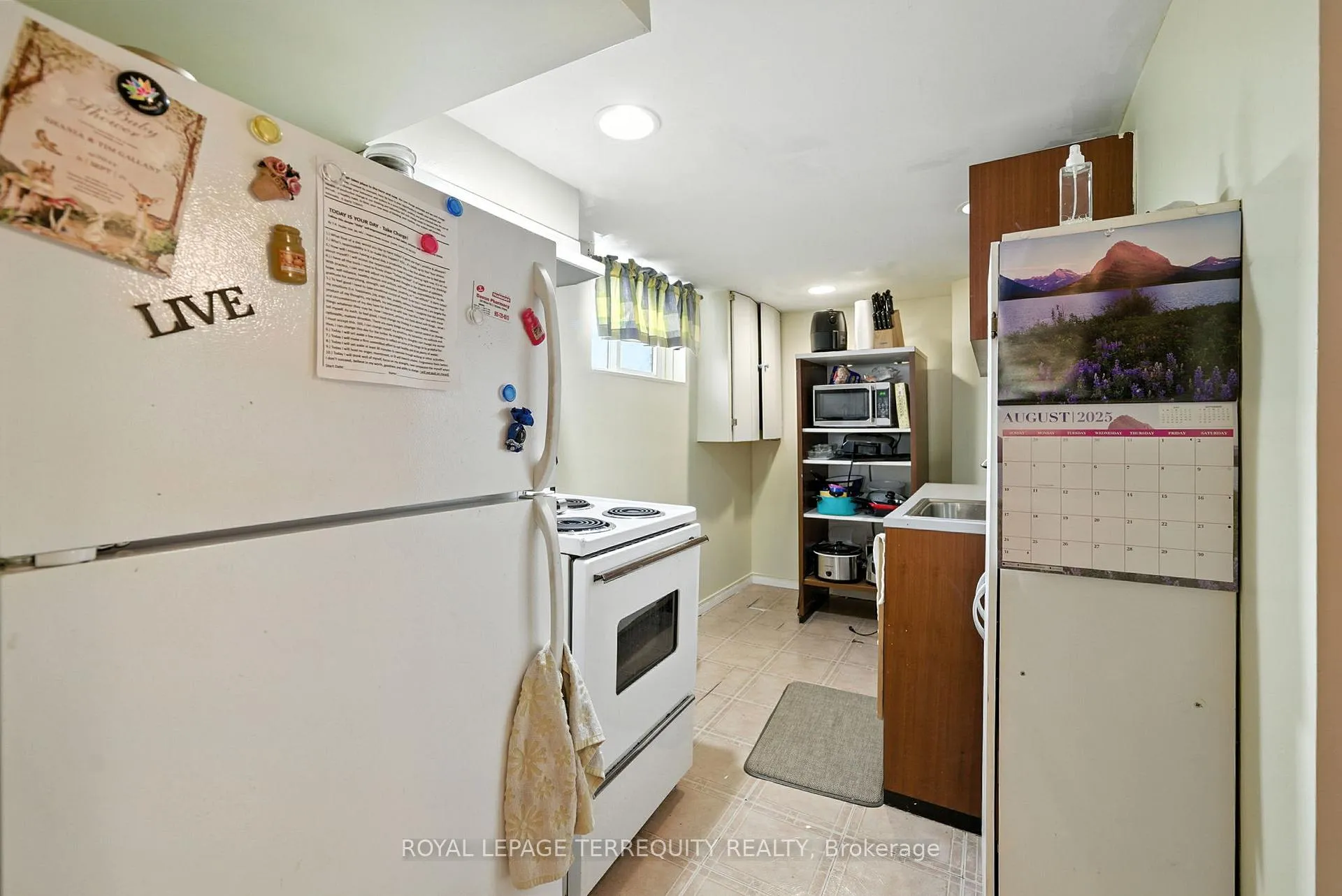 Photo 25 of 254 Cadillac Avenue S, Oshawa, Central — HOMEH
