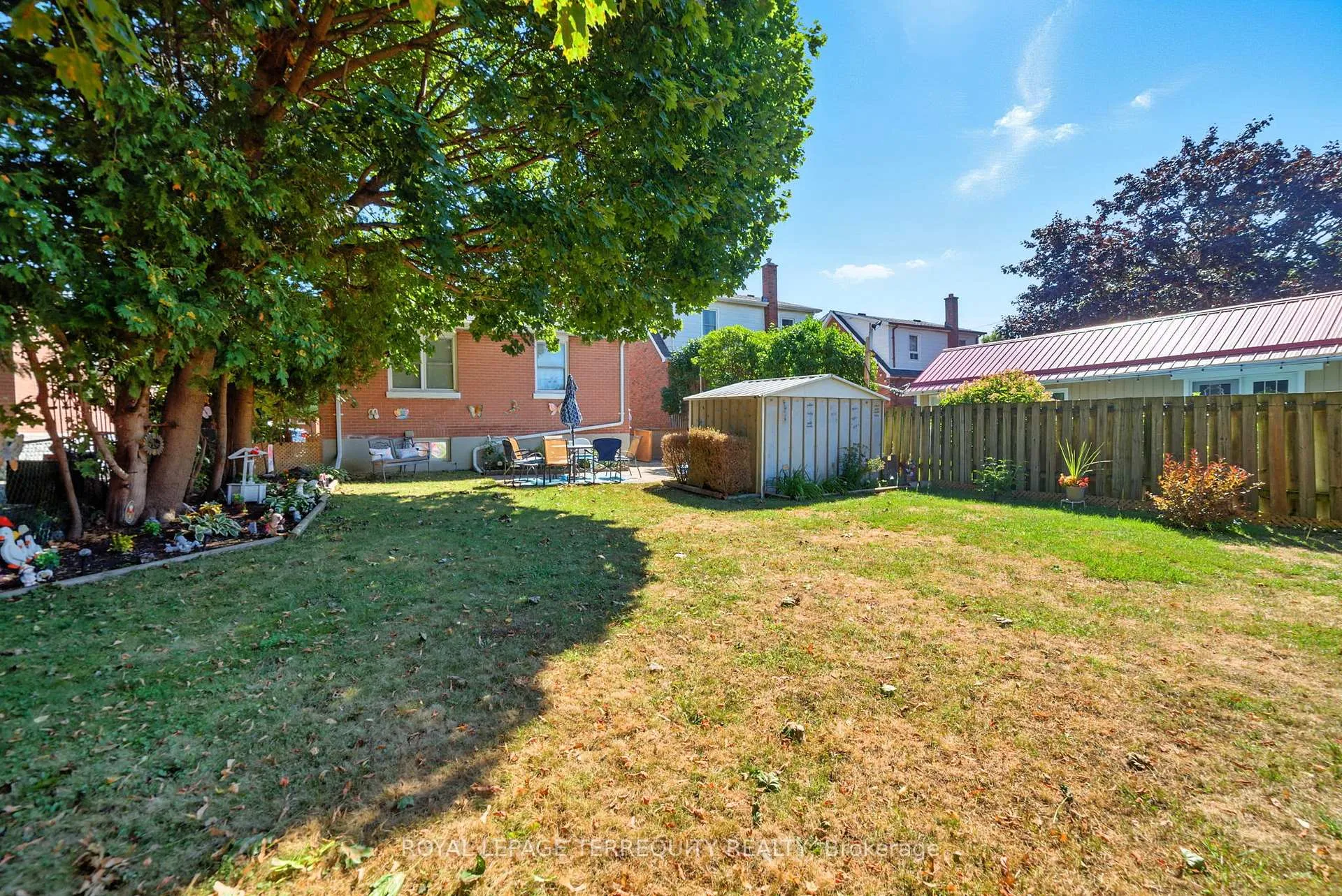 Photo 33 of 254 Cadillac Avenue S, Oshawa, Central — HOMEH