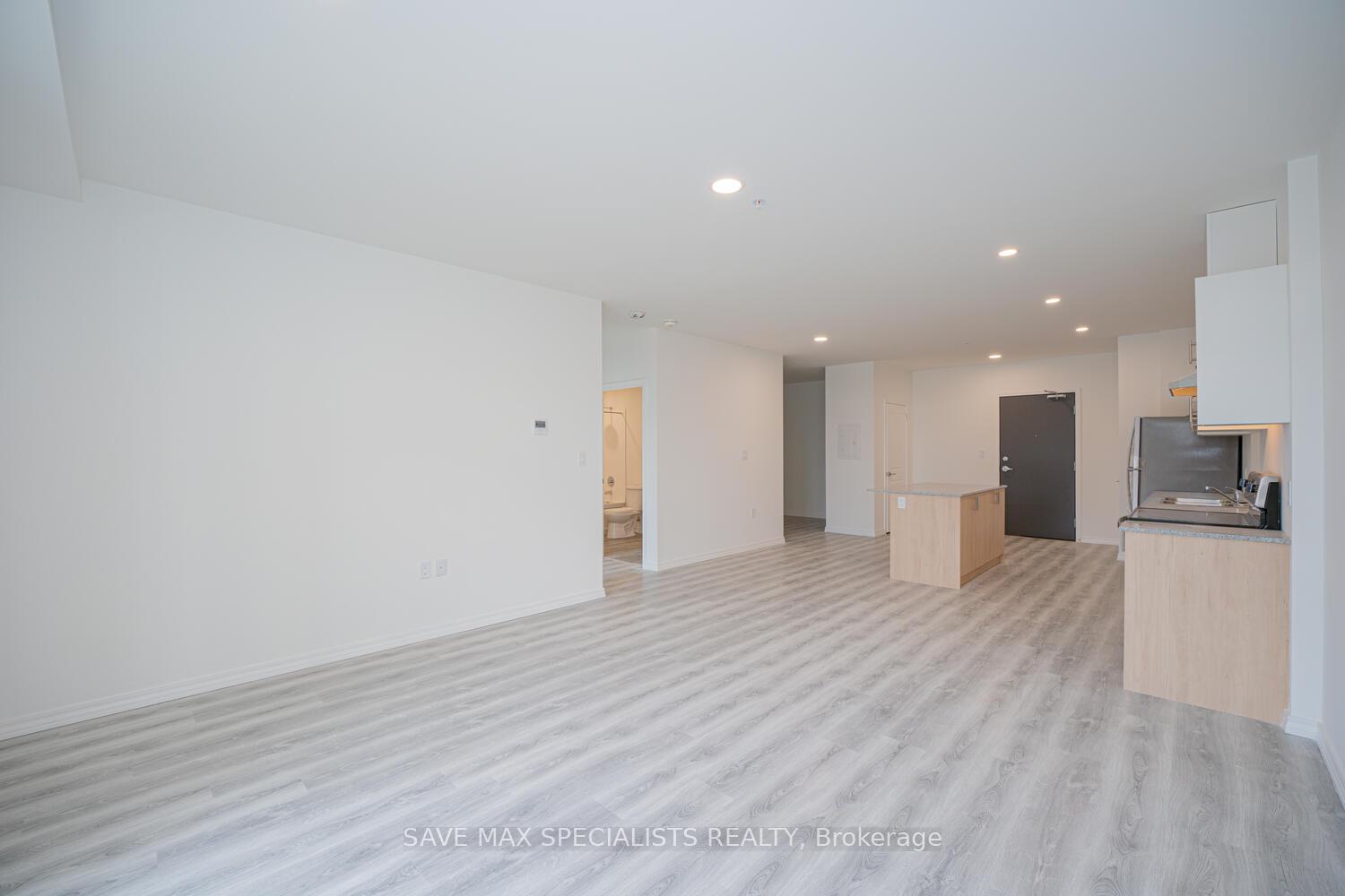 Photo 12 of Unit 407, 1098 Paisley Road, Guelph, Willow West/Sugarbush/West Acres — HOMEH