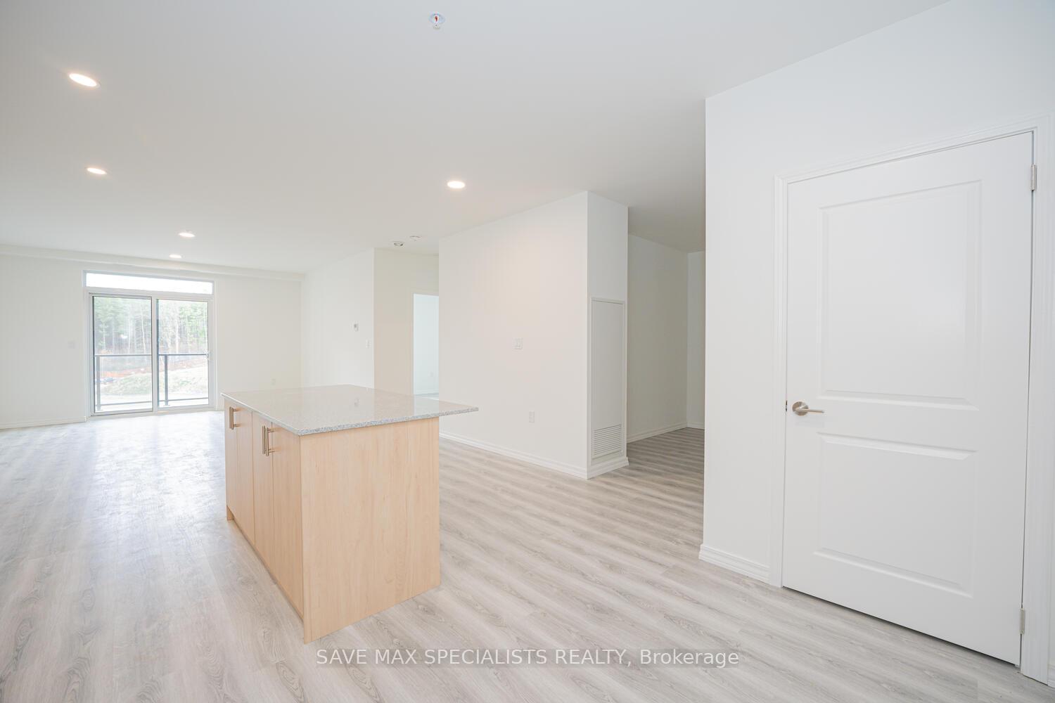 Photo 15 of Unit 407, 1098 Paisley Road, Guelph, Willow West/Sugarbush/West Acres — HOMEH