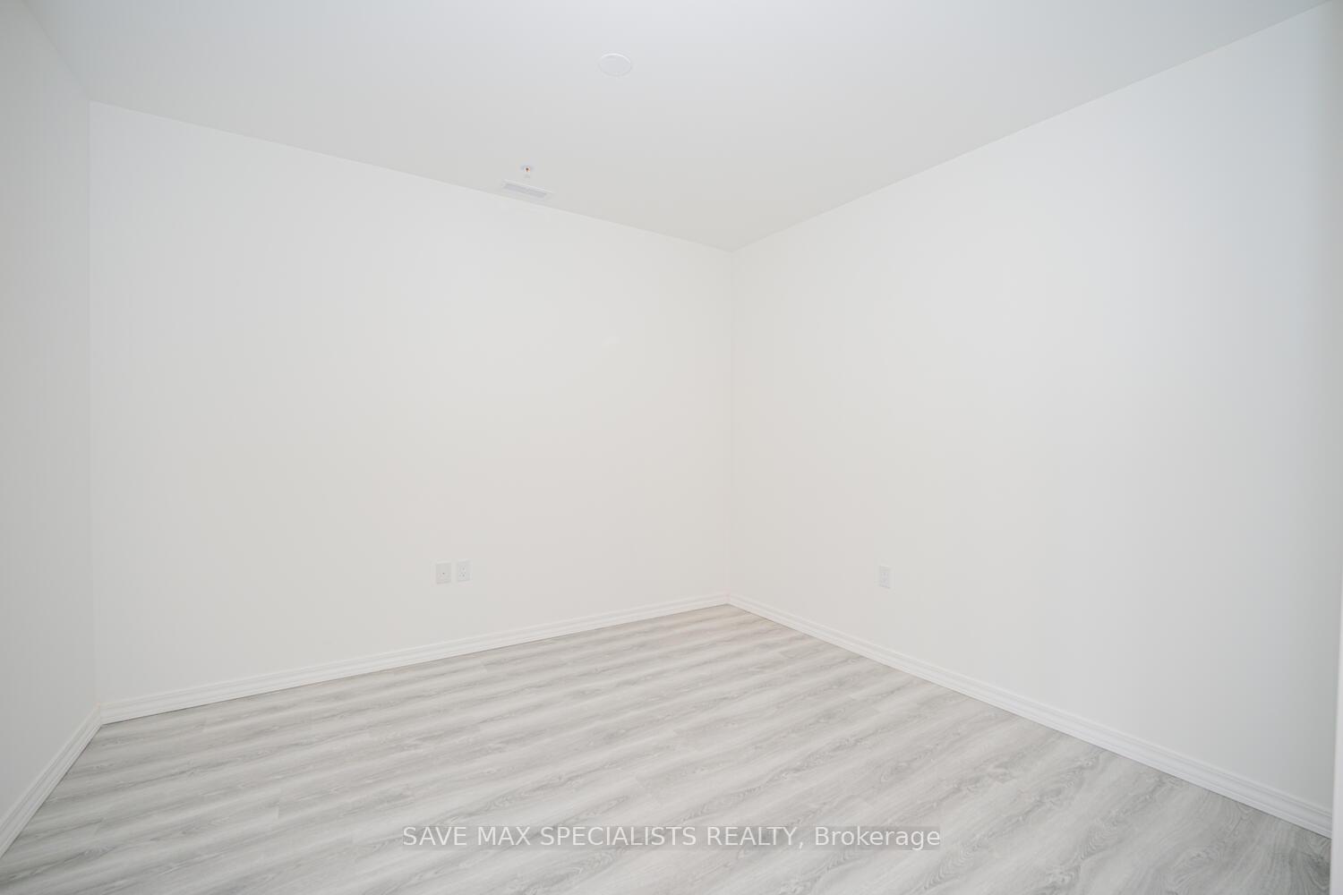 Photo 16 of Unit 407, 1098 Paisley Road, Guelph, Willow West/Sugarbush/West Acres — HOMEH