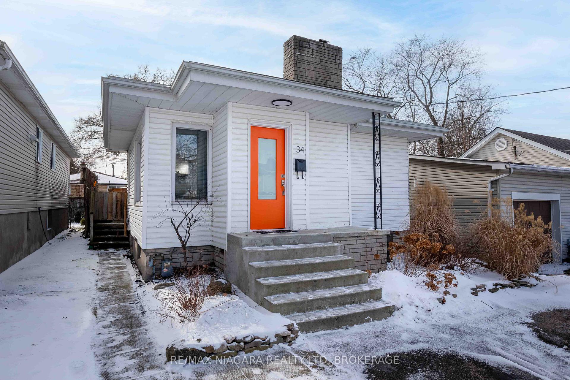 Photo 7 of 34 Durham Drive, St. Catharines, Port Weller — HOMEH