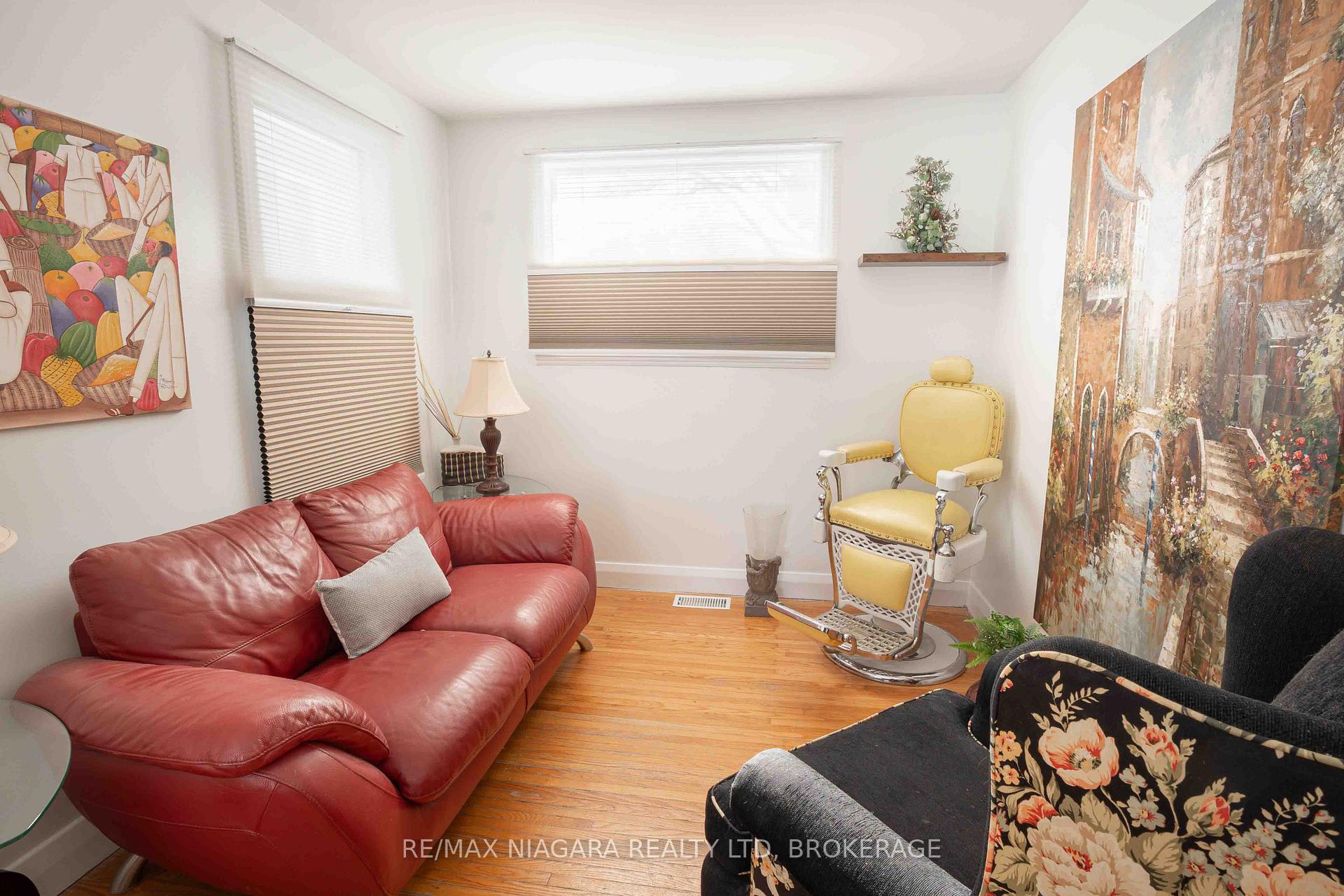 Photo 11 of 34 Durham Drive, St. Catharines, Port Weller — HOMEH
