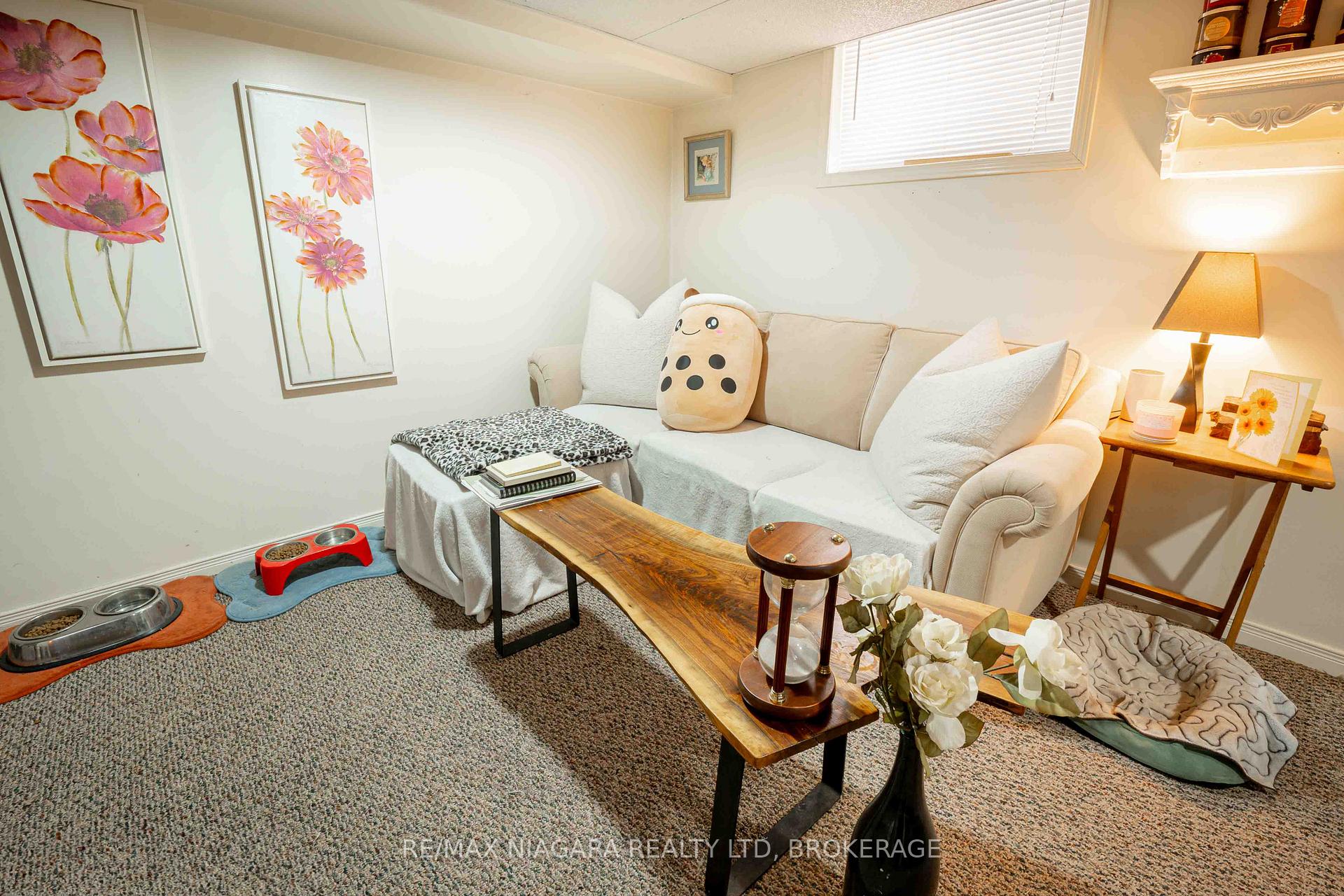 Photo 26 of 34 Durham Drive, St. Catharines, Port Weller — HOMEH