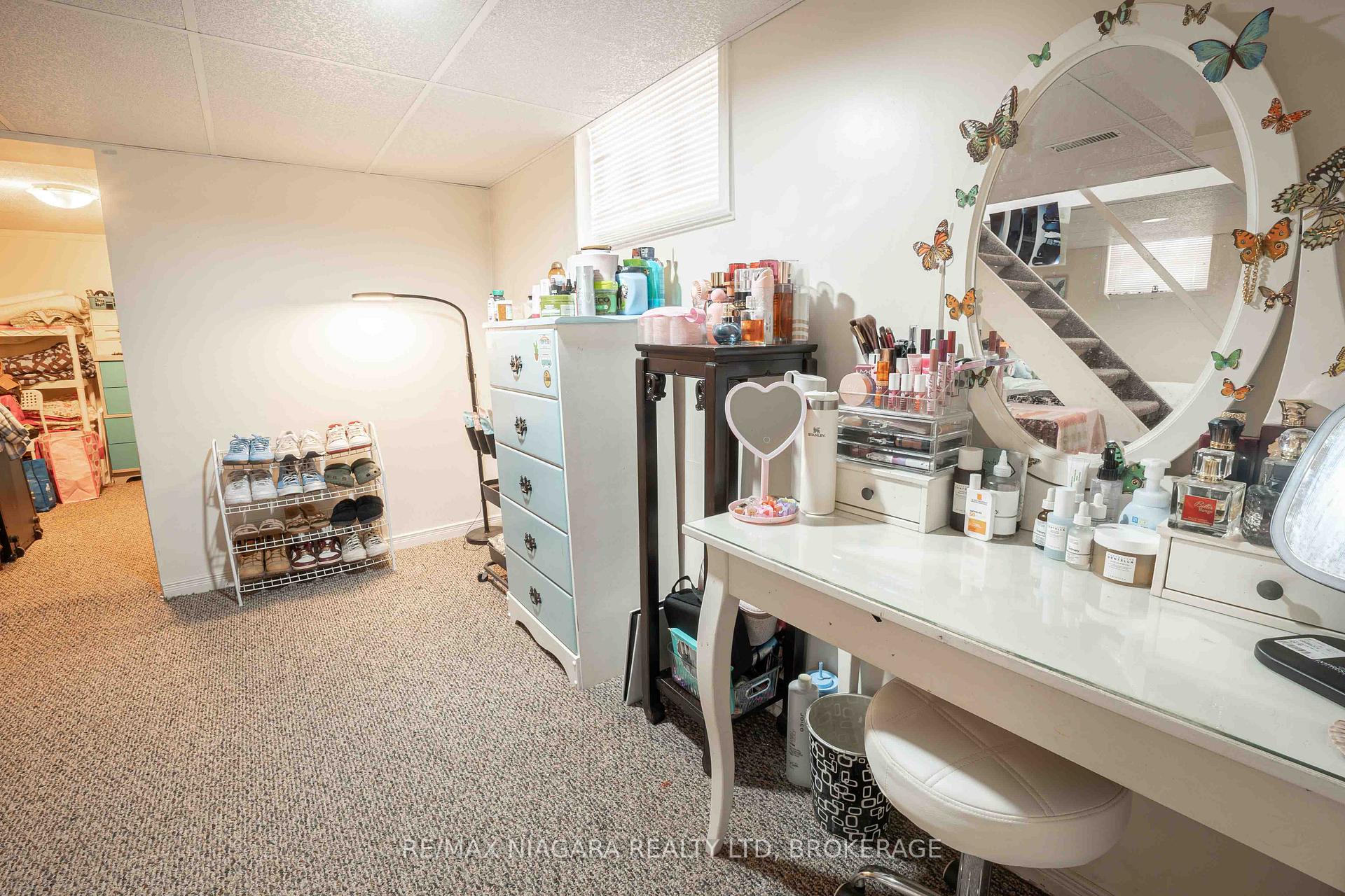 Photo 29 of 34 Durham Drive, St. Catharines, Port Weller — HOMEH