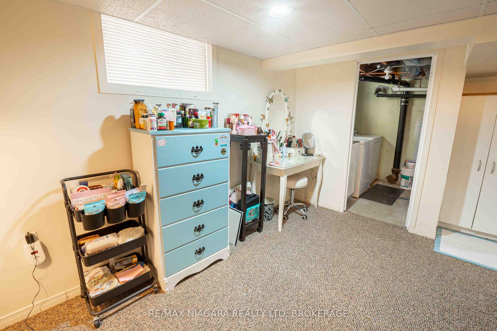Photo 30 of 34 Durham Drive, St. Catharines, Port Weller — HOMEH