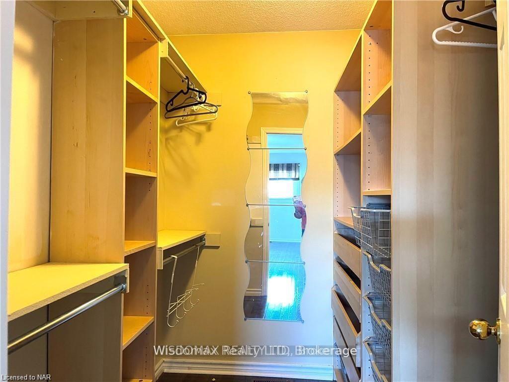 Photo 24 of 61 Barbican Trail, St. Catharines, Burleigh Hill — HOMEH