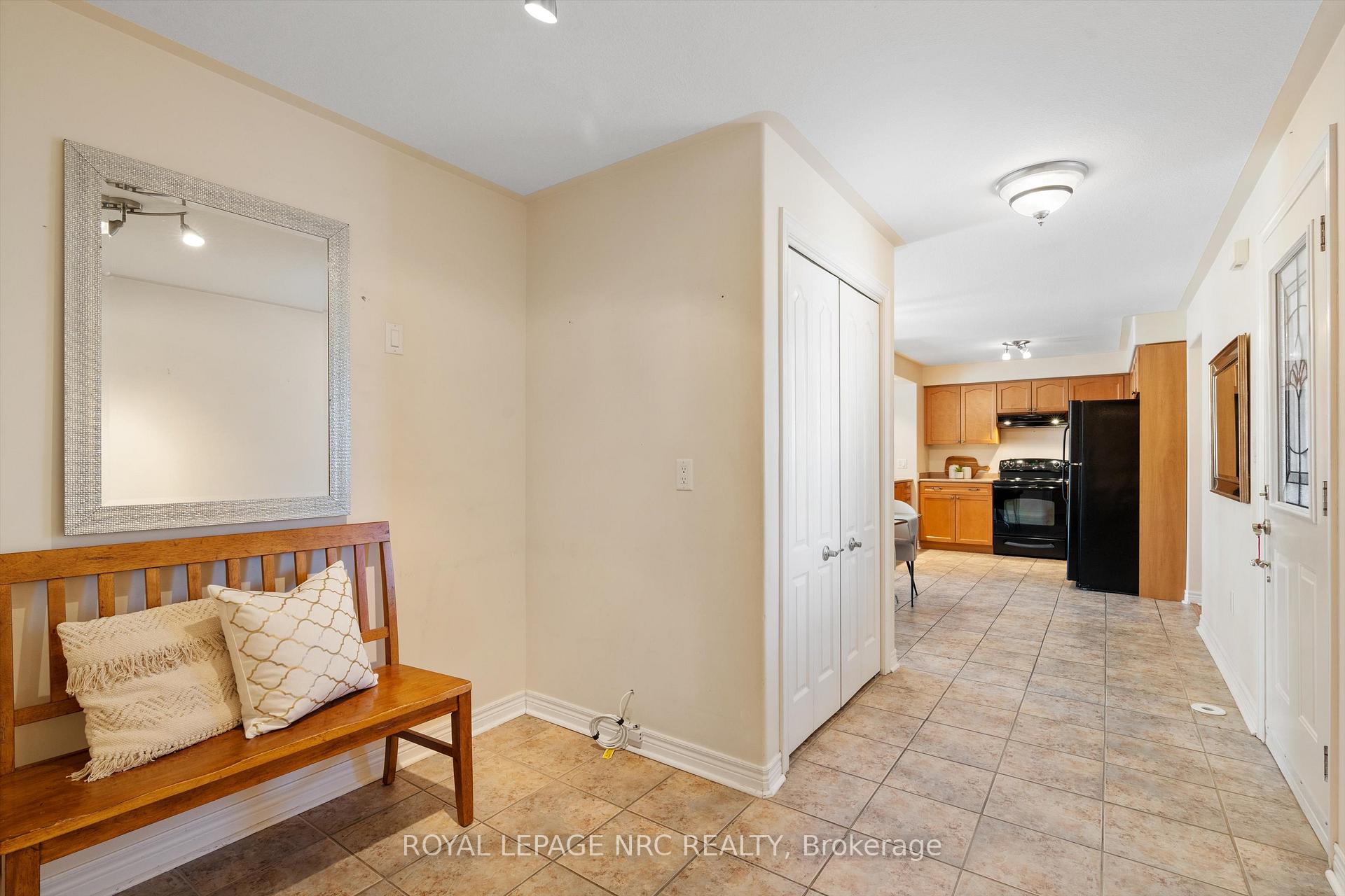 Photo 5 of 4 Avery Crescent, St. Catharines, Oakdale — HOMEH