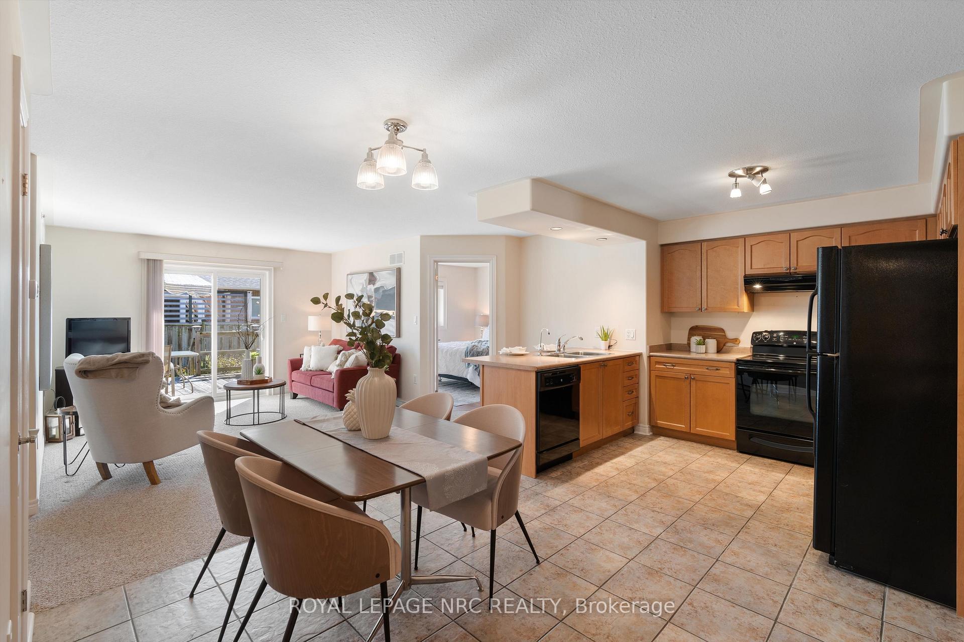 Photo 6 of 4 Avery Crescent, St. Catharines, Oakdale — HOMEH