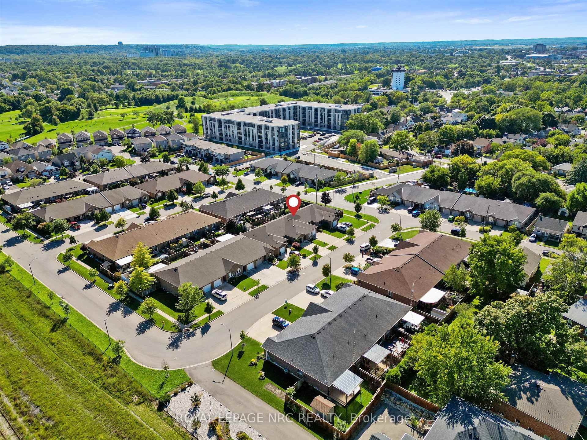 Photo 34 of 4 Avery Crescent, St. Catharines, Oakdale — HOMEH