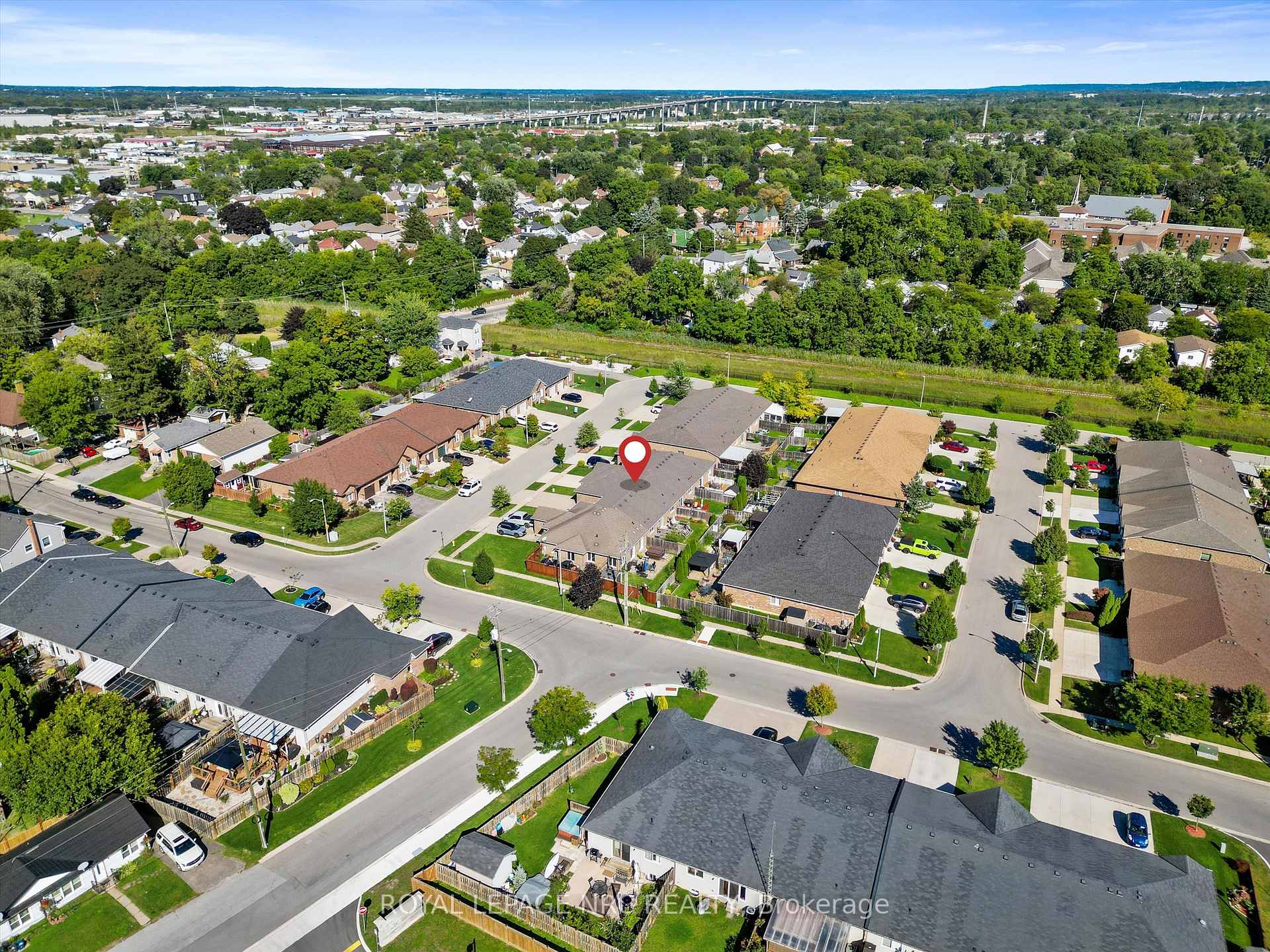 Photo 35 of 4 Avery Crescent, St. Catharines, Oakdale — HOMEH