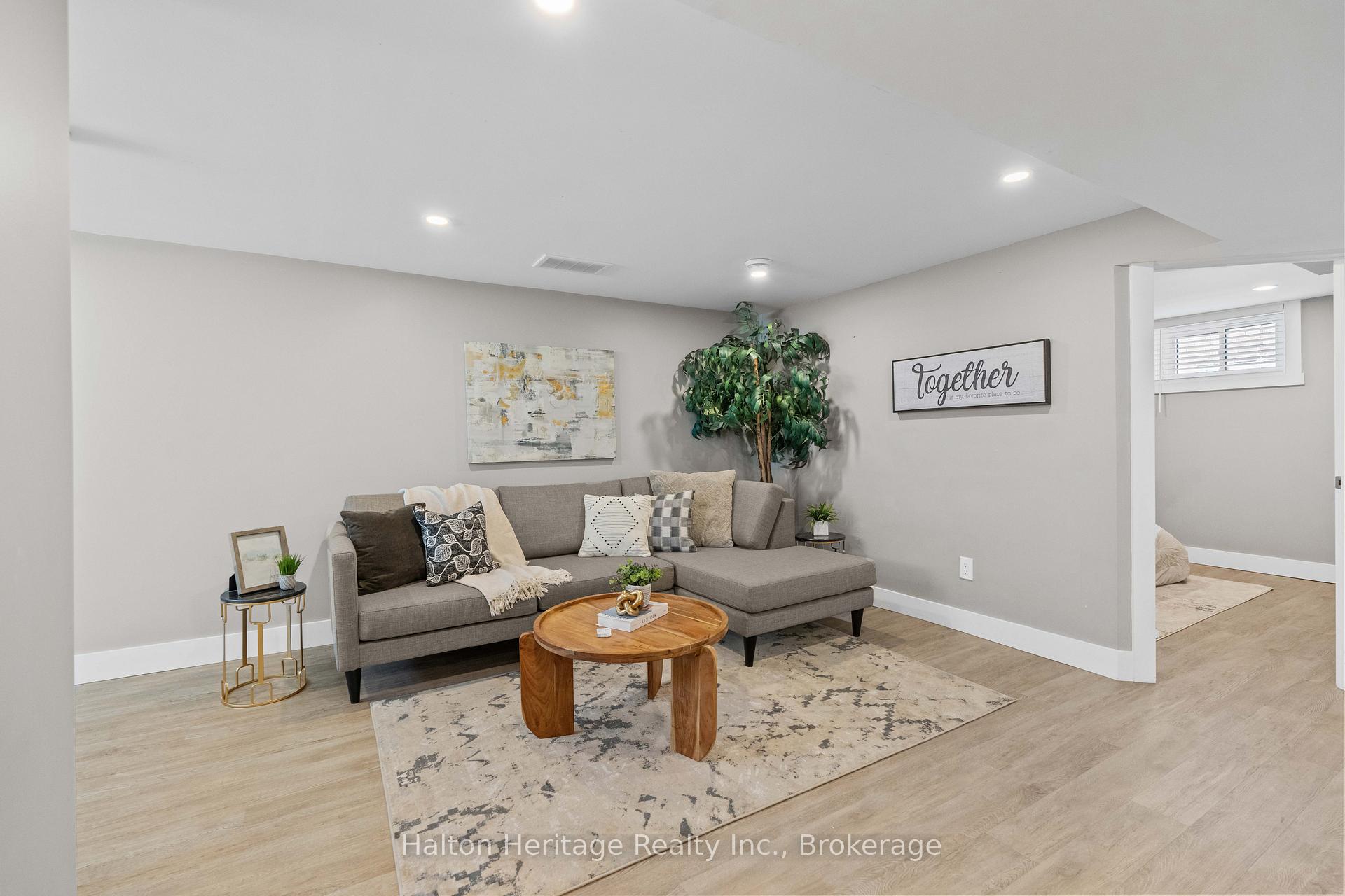 Photo 6 of 39 Wildewood Avenue, Hamilton, Huntington — HOMEH