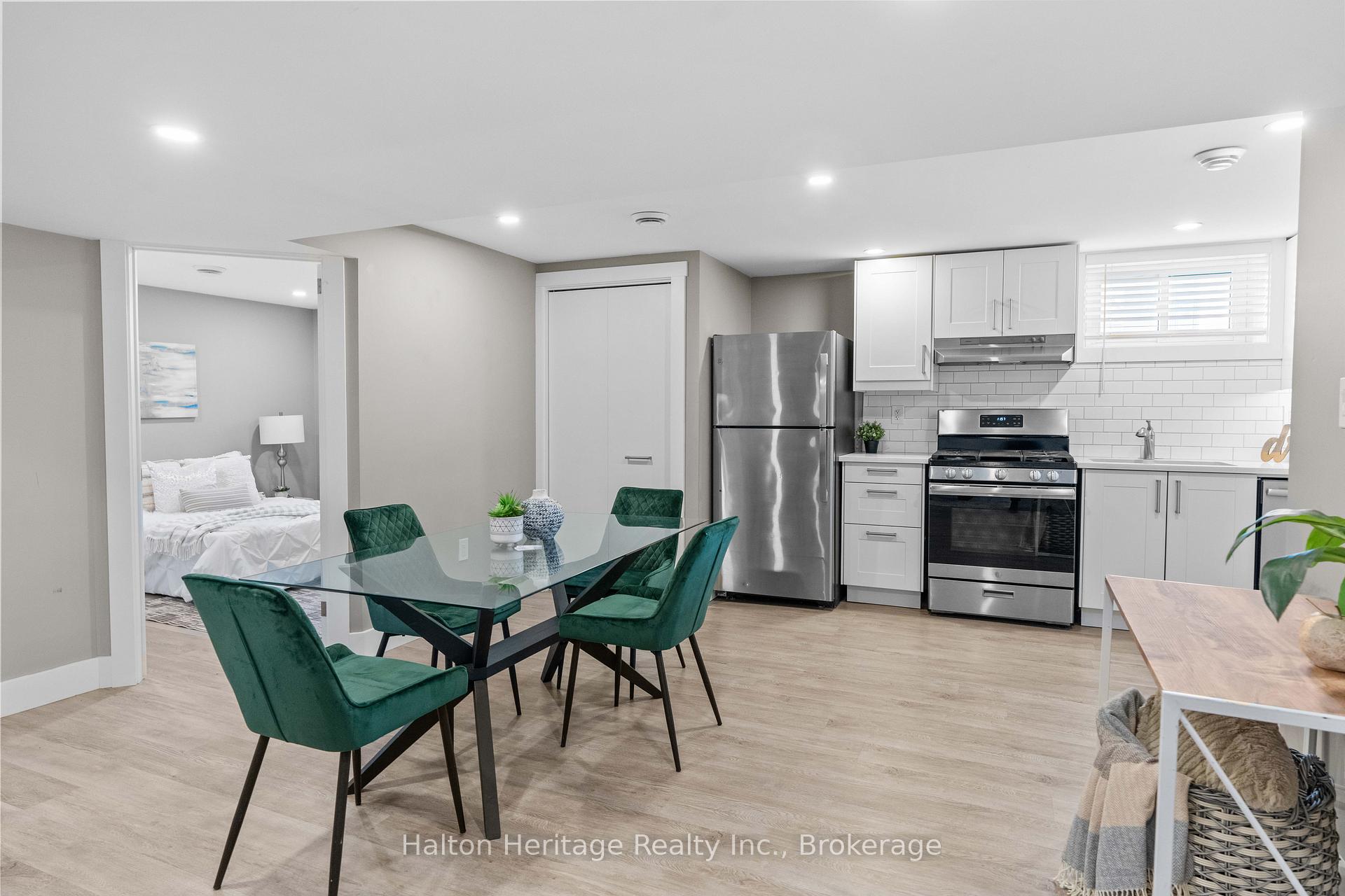 Photo 7 of 39 Wildewood Avenue, Hamilton, Huntington — HOMEH