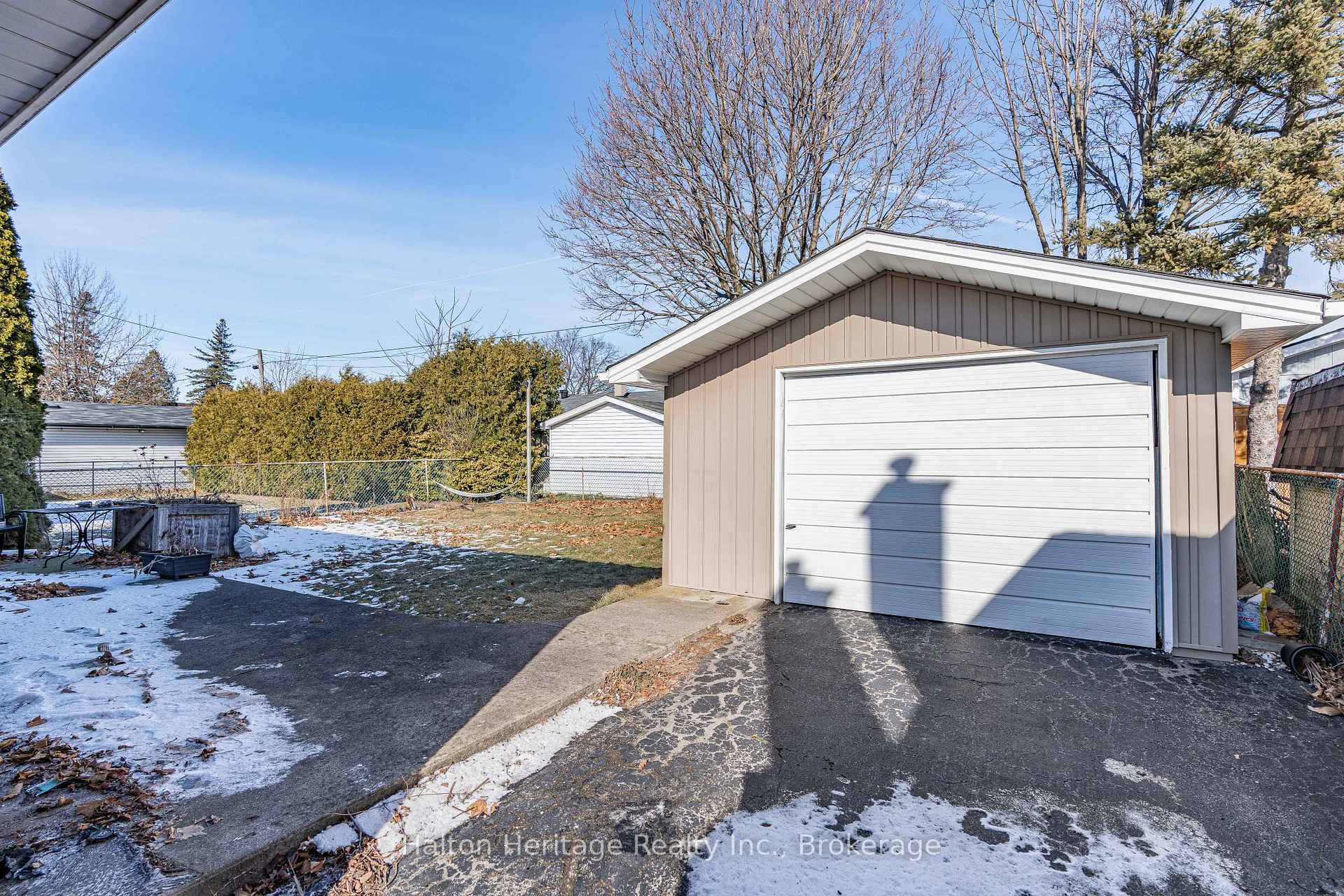 Photo 10 of 39 Wildewood Avenue, Hamilton, Huntington — HOMEH