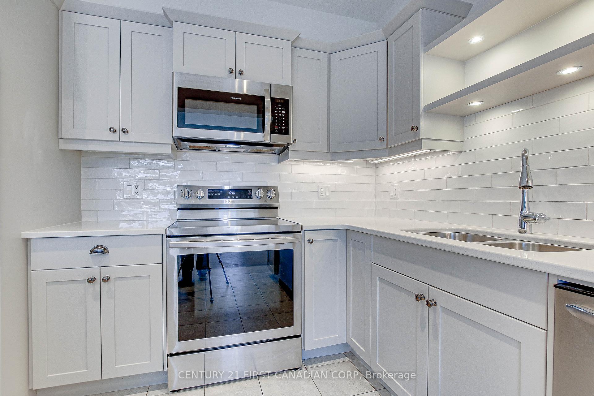 Photo 10 of 64 Renaissance Drive, St. Thomas — HOMEH