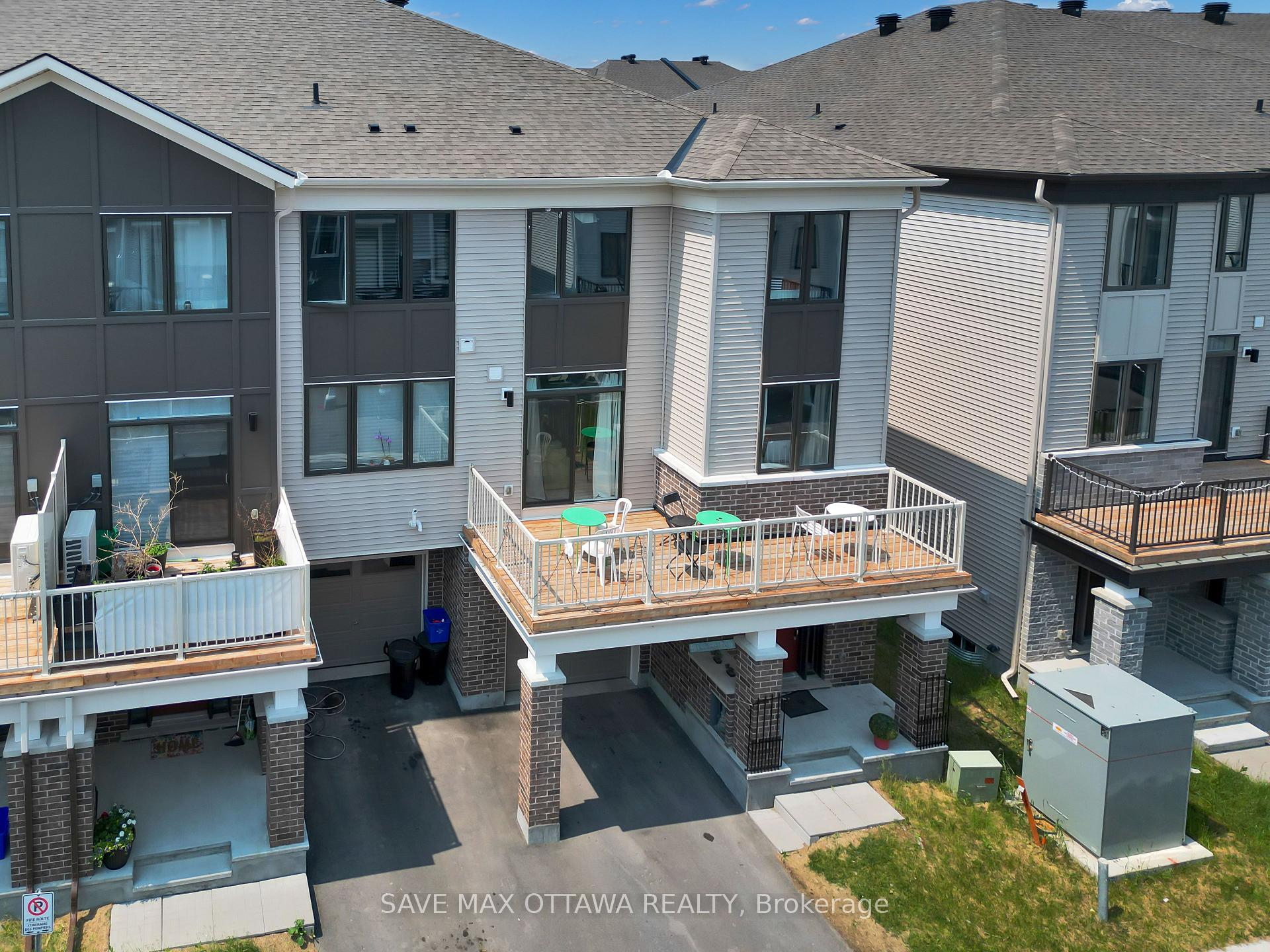 Photo 3 of 912 Nova Private, Ottawa, Barrhaven - Half Moon Bay — HOMEH
