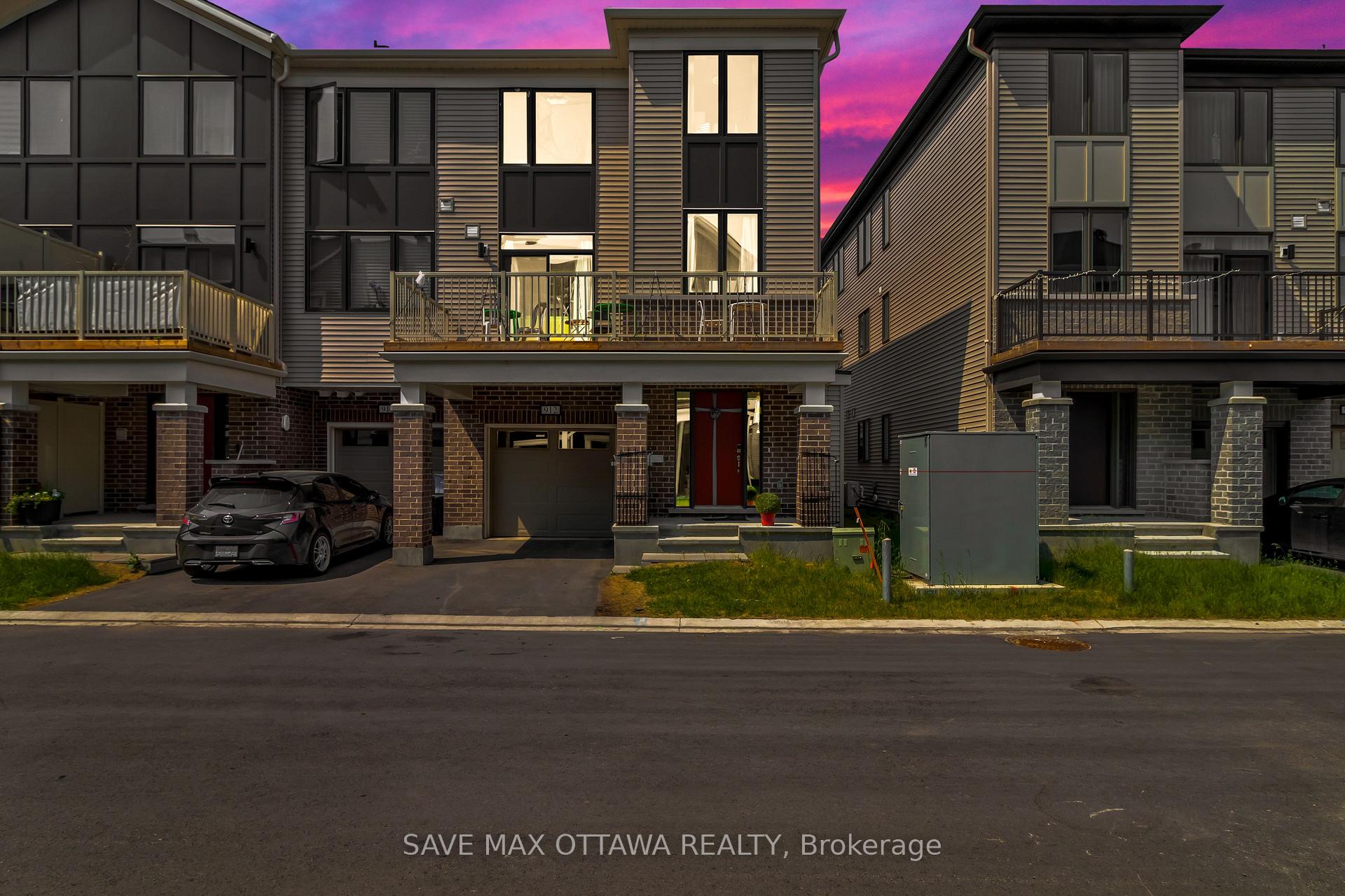 Photo 5 of 912 Nova Private, Ottawa, Barrhaven - Half Moon Bay — HOMEH