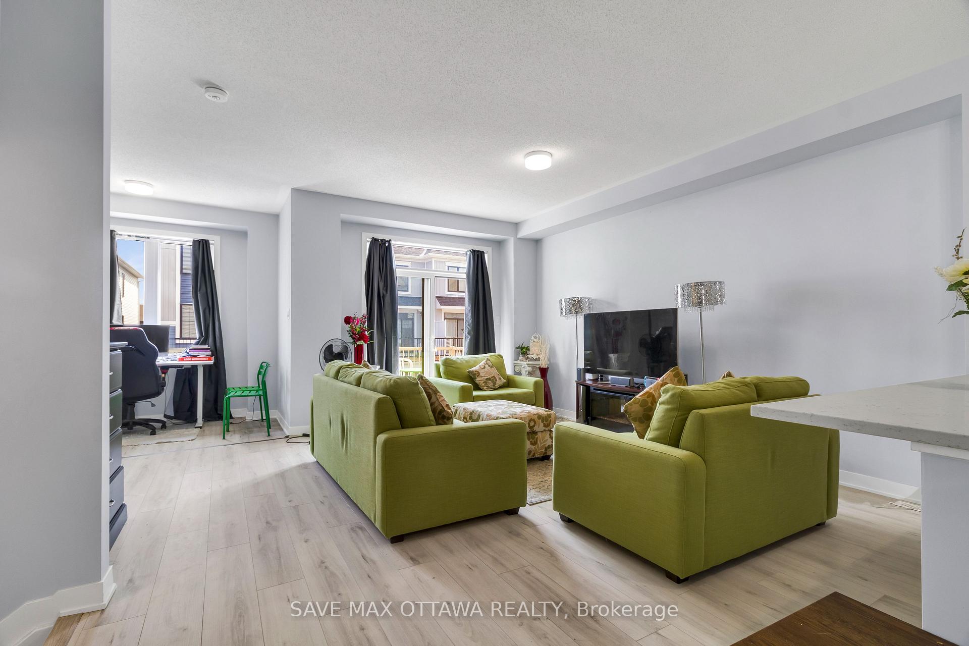 Photo 13 of 912 Nova Private, Ottawa, Barrhaven - Half Moon Bay — HOMEH