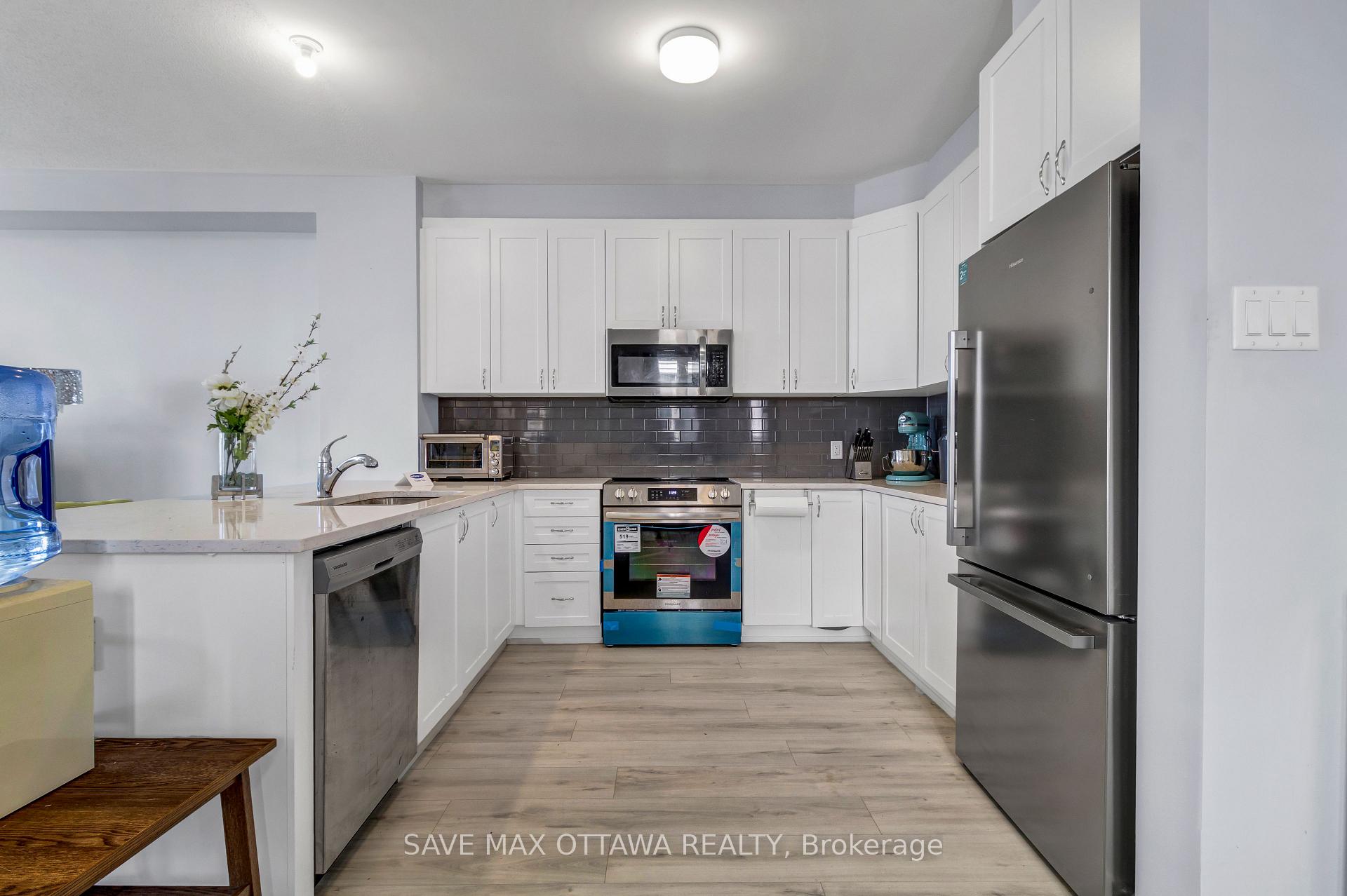 Photo 17 of 912 Nova Private, Ottawa, Barrhaven - Half Moon Bay — HOMEH